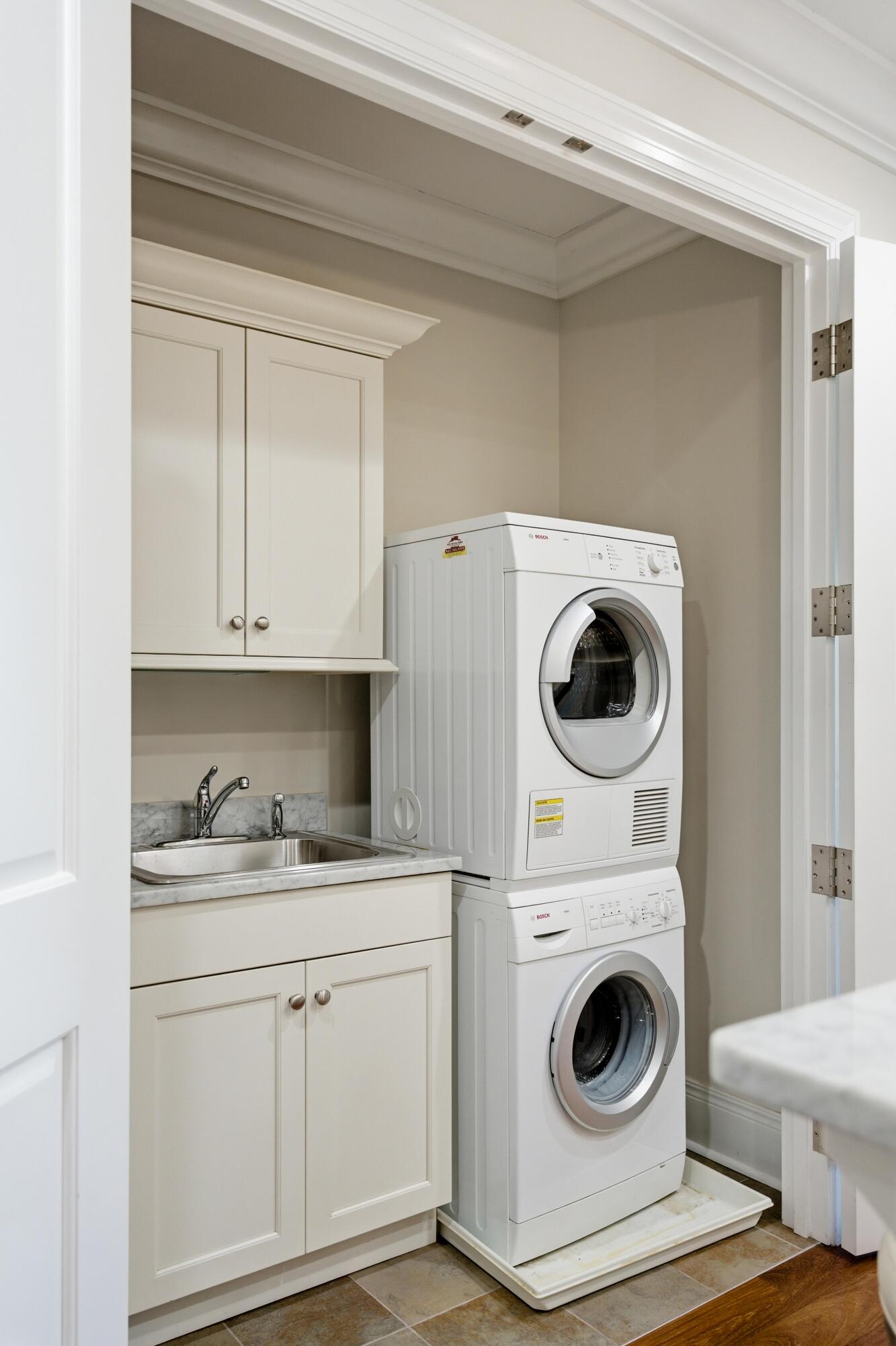 2 Laurens Street 3 E