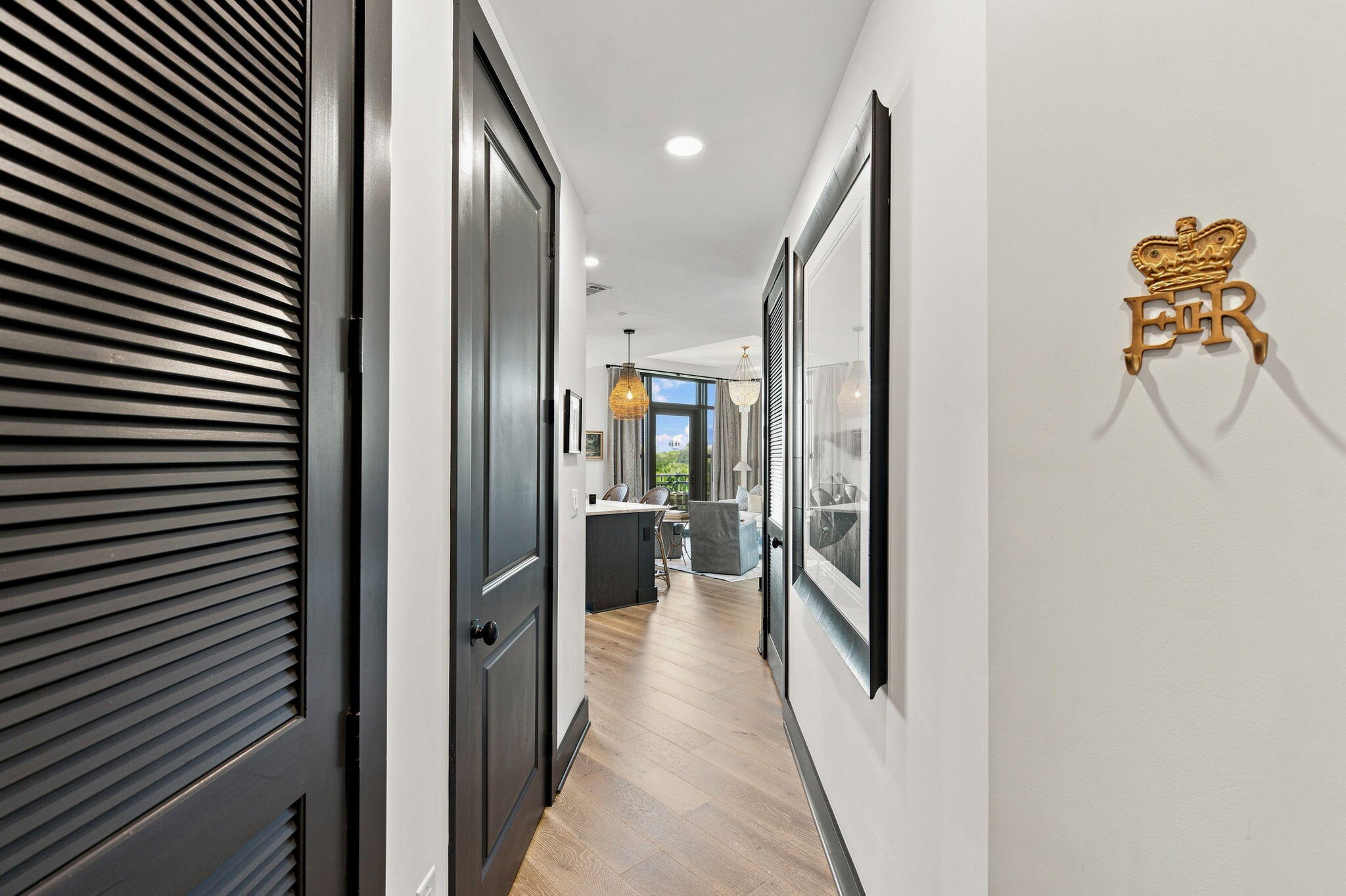 5 Gadsdenboro Street # 319