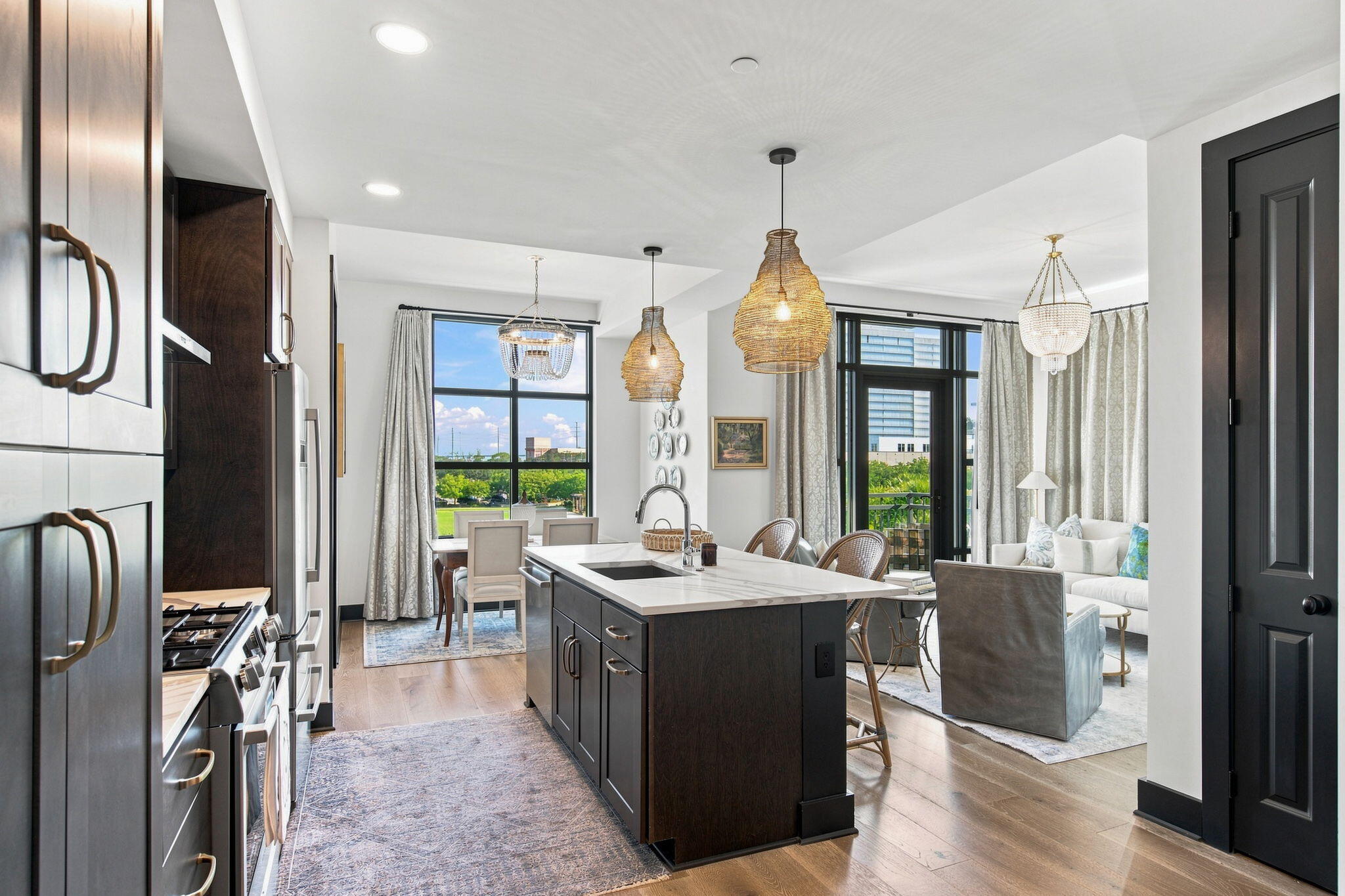 5 Gadsdenboro Street # 319