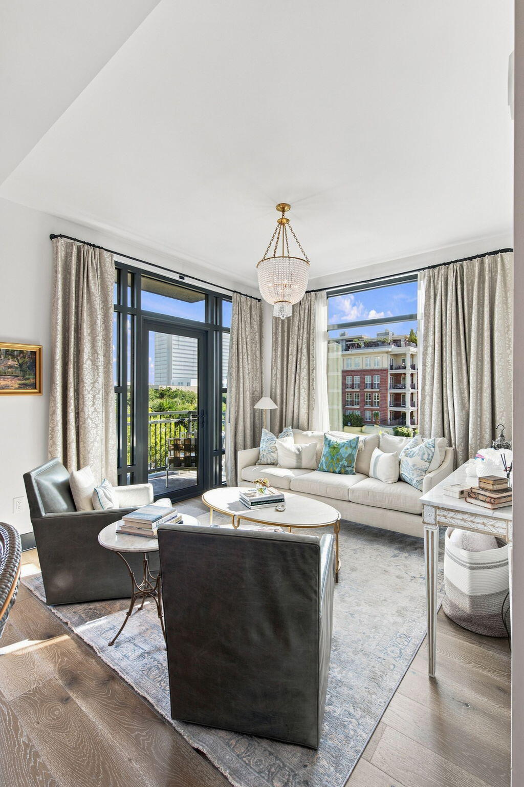 5 Gadsdenboro Street # 319