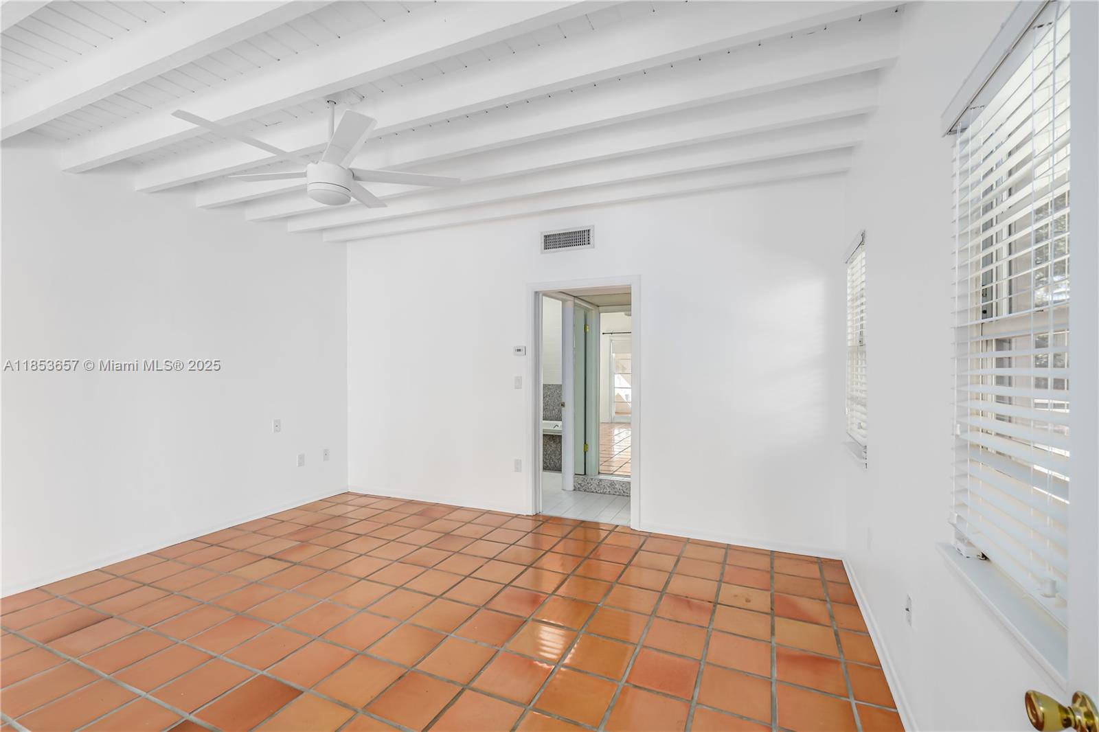 4161 Ventura Ave