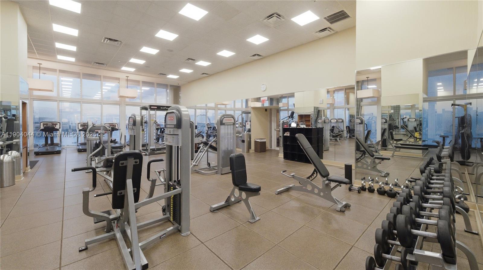 50 Biscayne Blvd # 2911