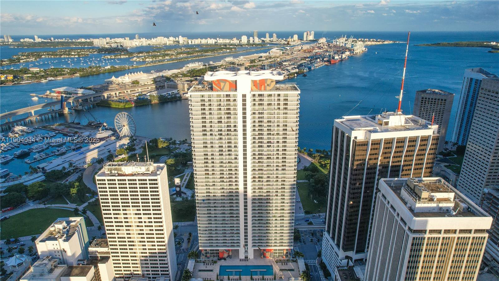 50 Biscayne Blvd # 2911