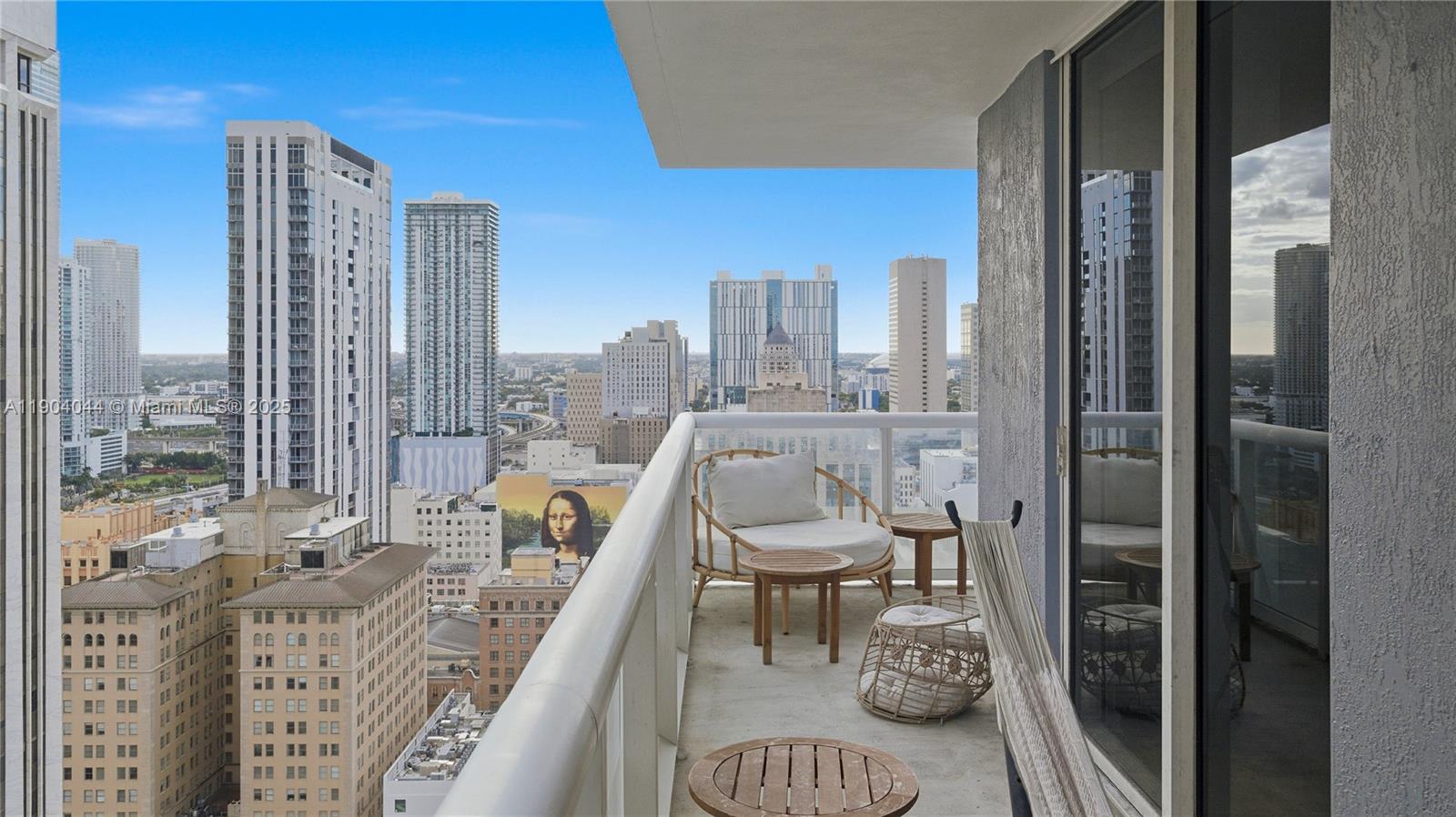 50 Biscayne Blvd # 2911