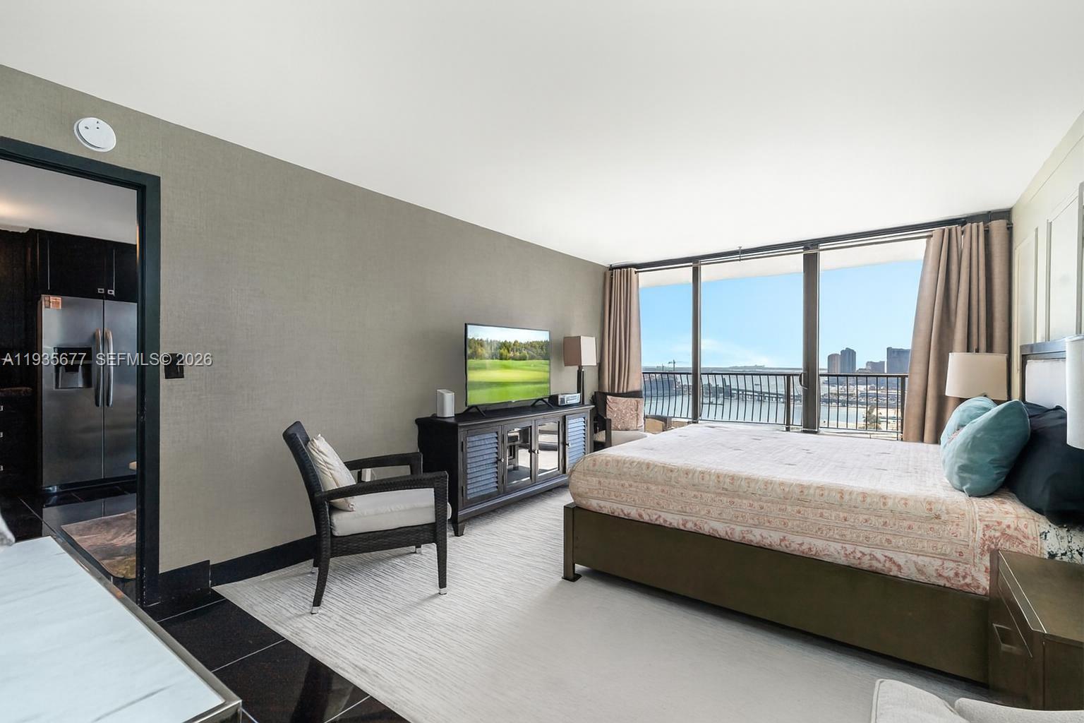 555 NE 15th St # 30H