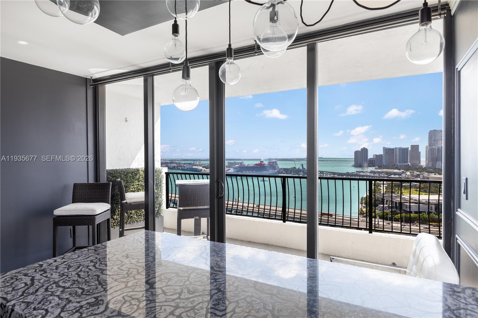 555 NE 15th St # 30H