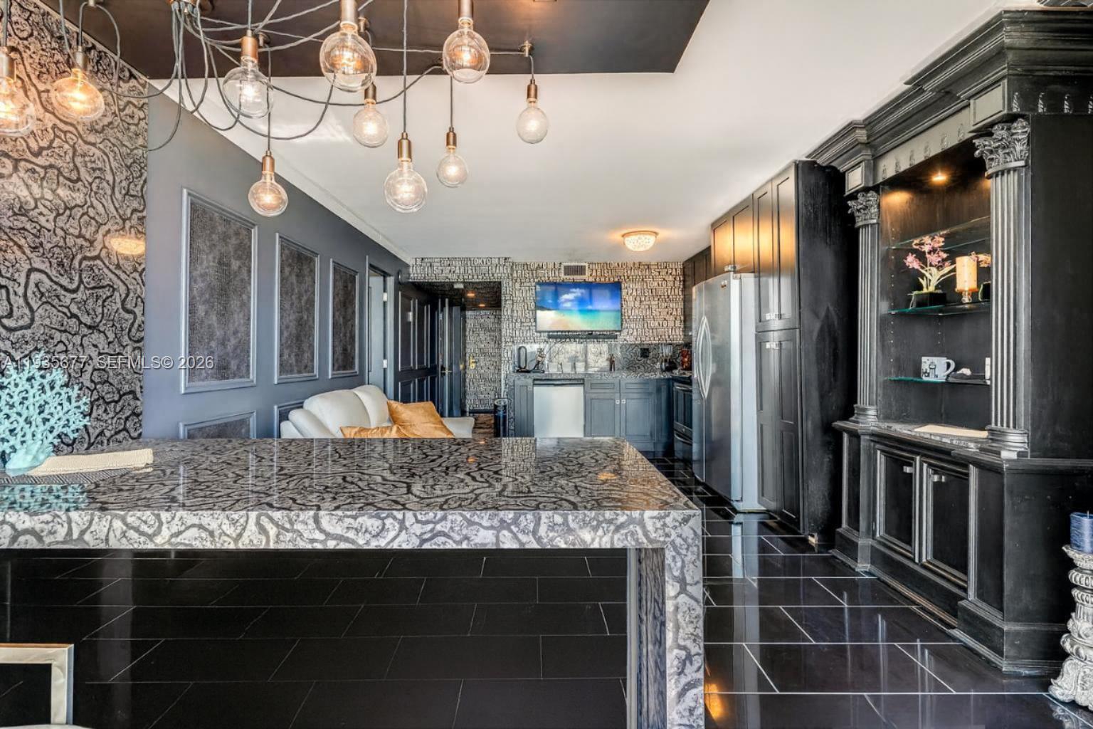 555 NE 15th St # 30H