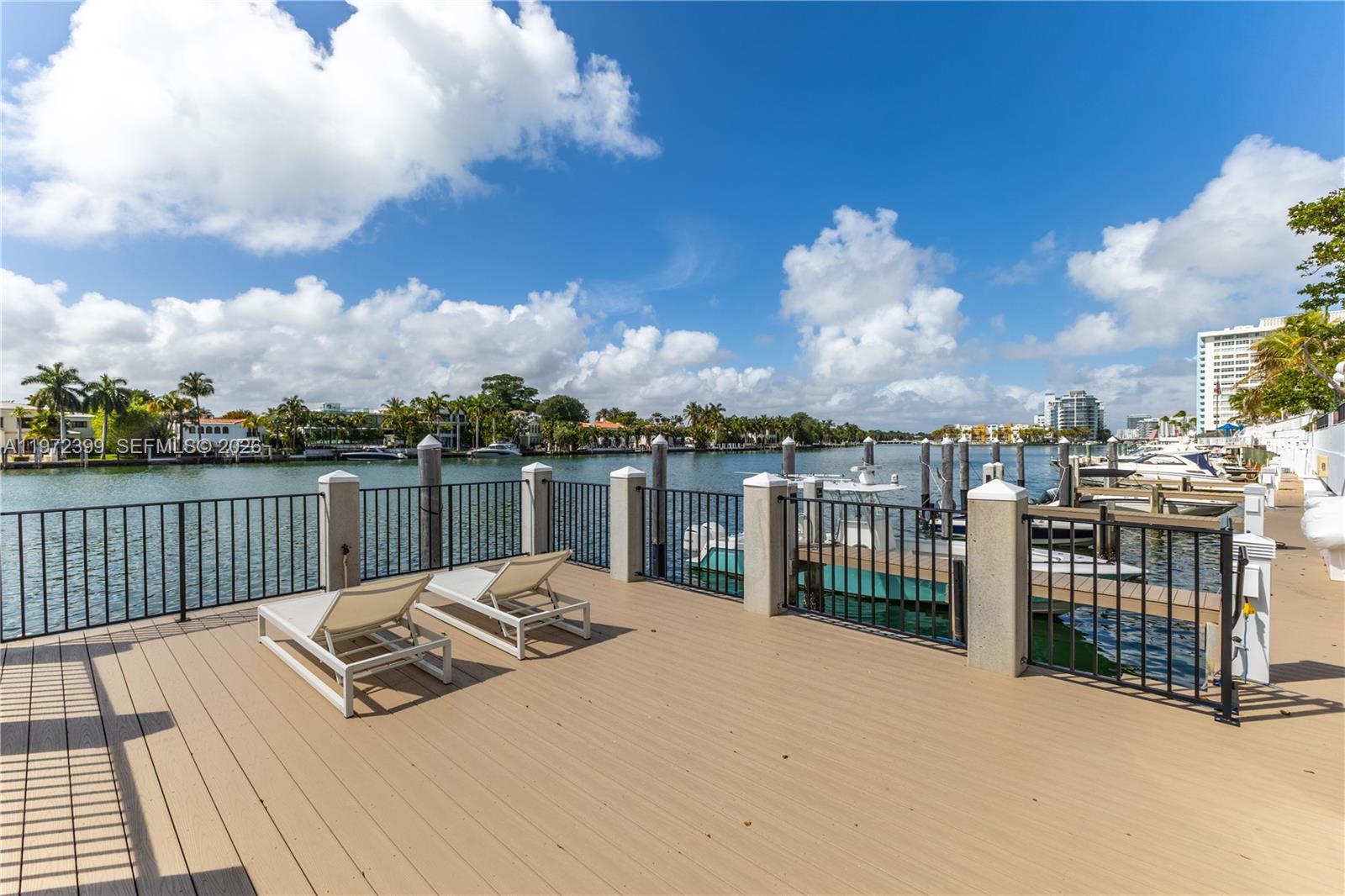 5660 Collins Ave # 11B