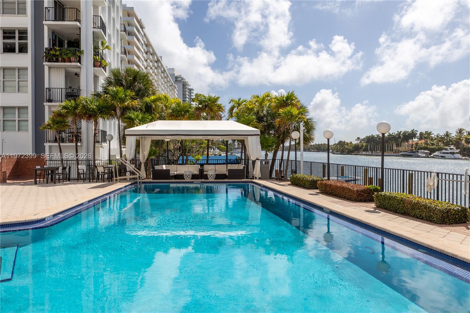 5660 Collins Ave # 11B