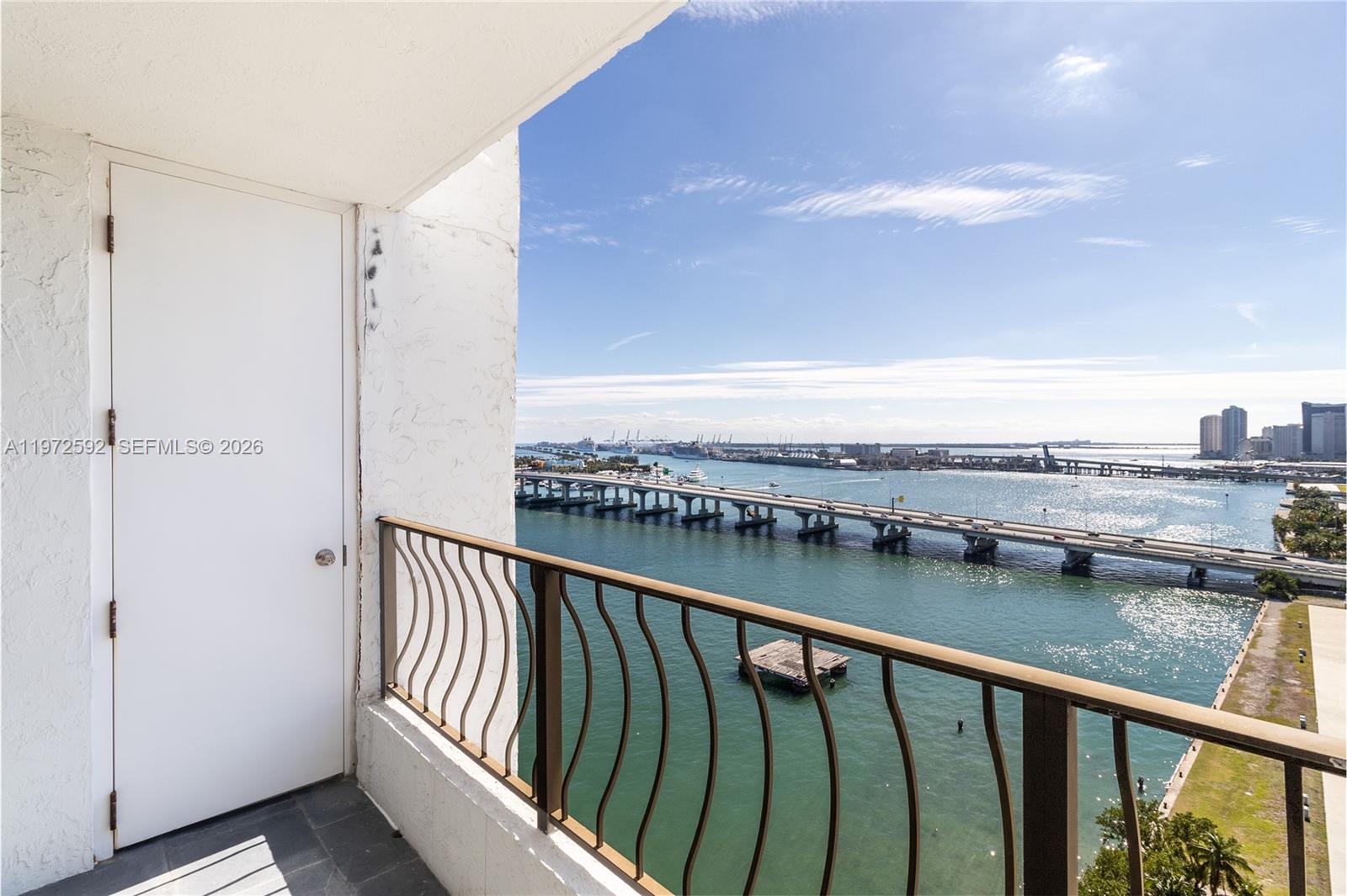 555 NE 15th St # 20A