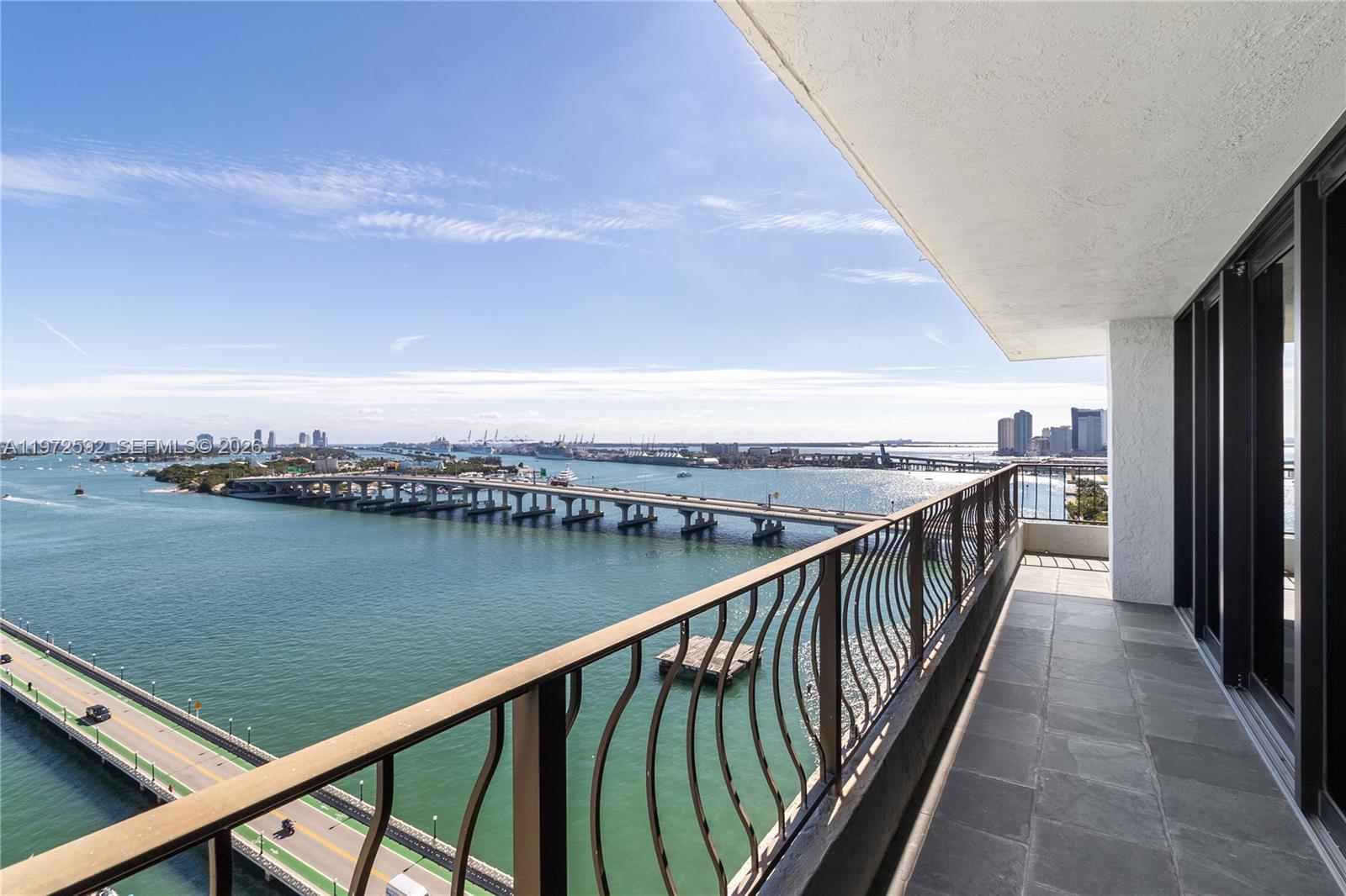 555 NE 15th St # 20A