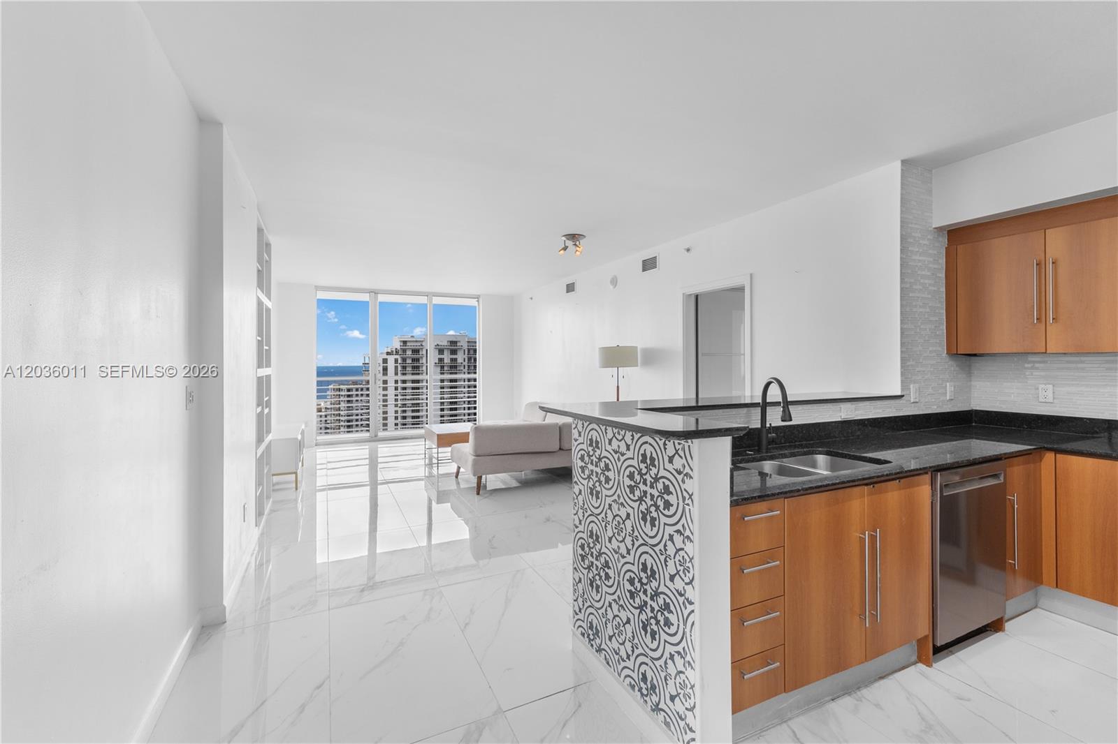 325 S Biscayne Blvd # 4015