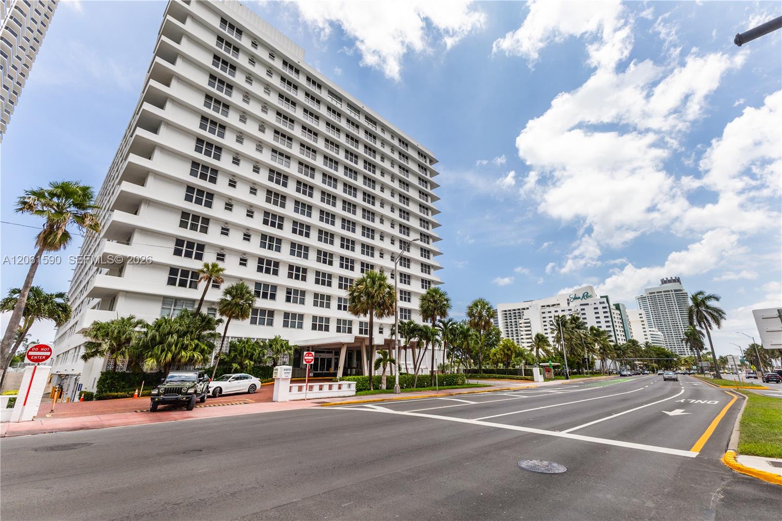 4747 Collins Ave # 709