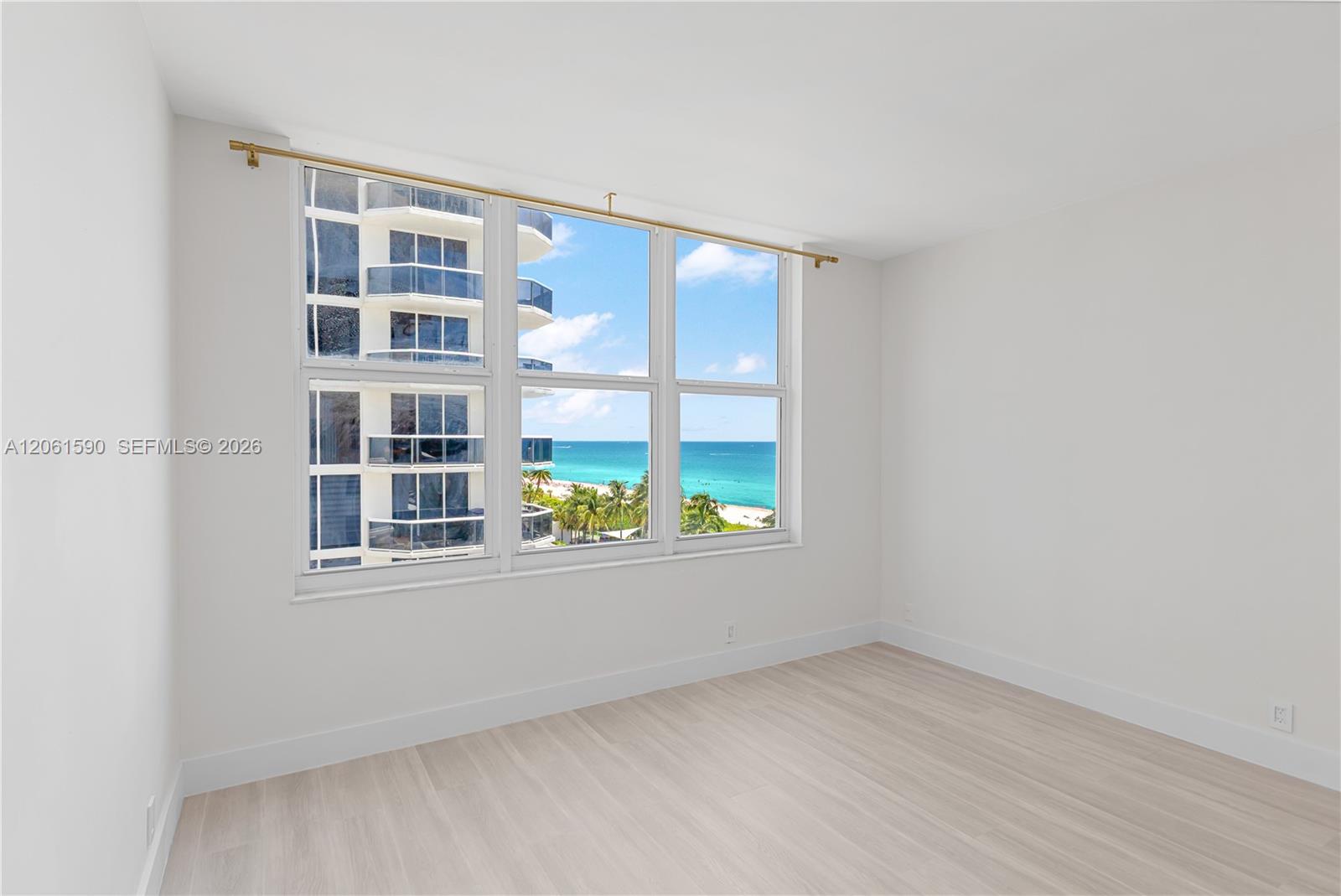 4747 Collins Ave # 709