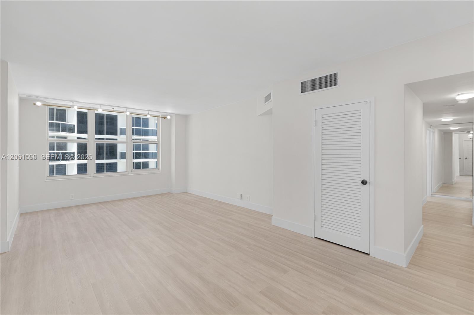 4747 Collins Ave # 709