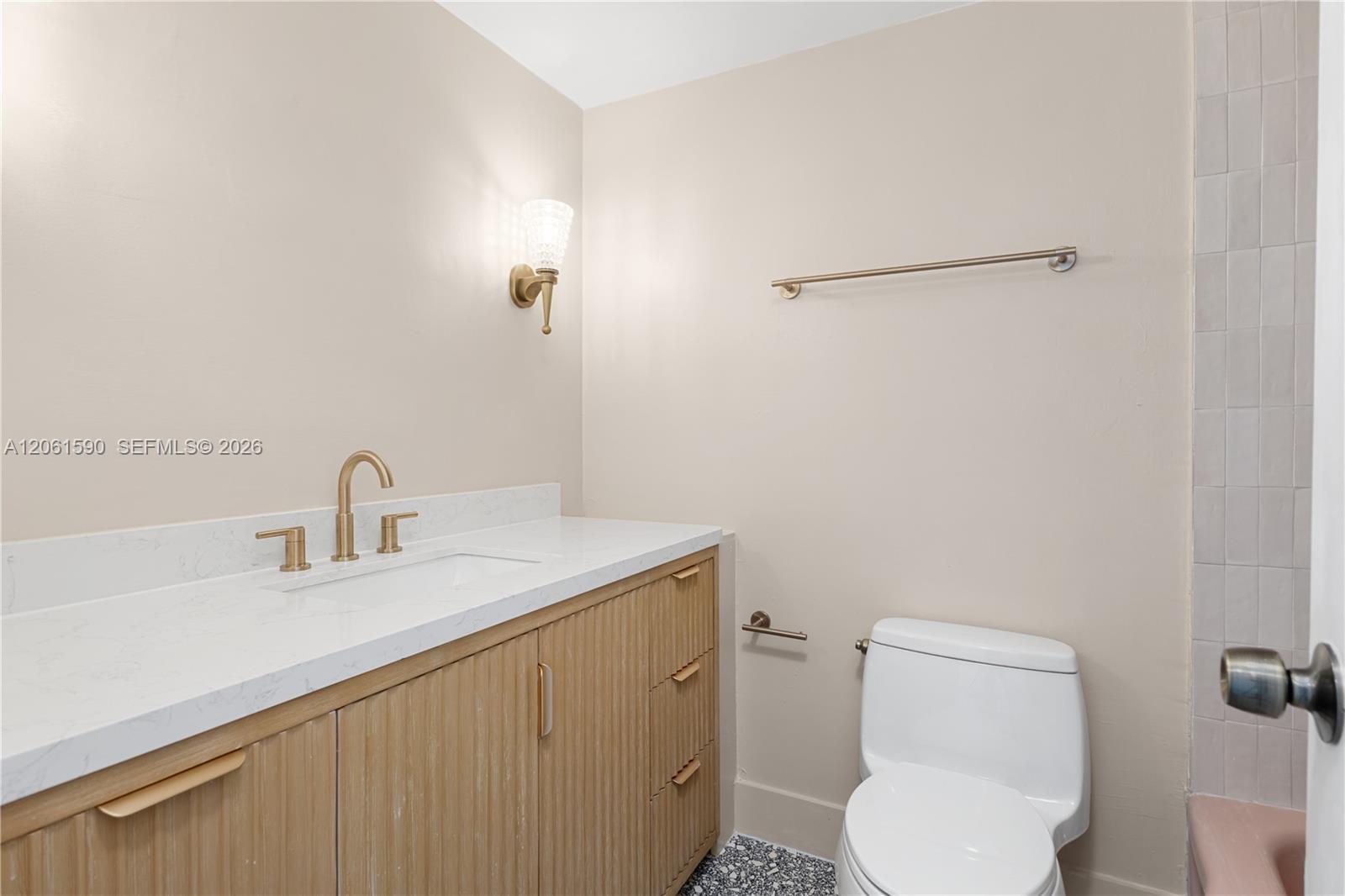 4747 Collins Ave # 709