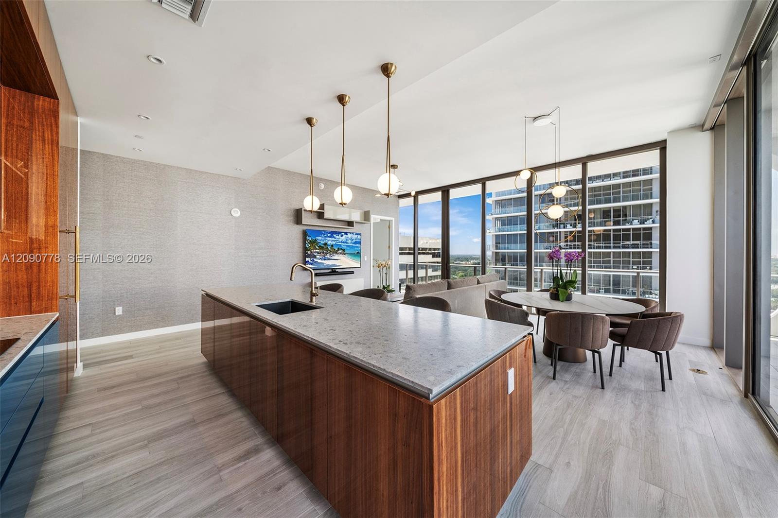 2655 S Bayshore Dr # 1412