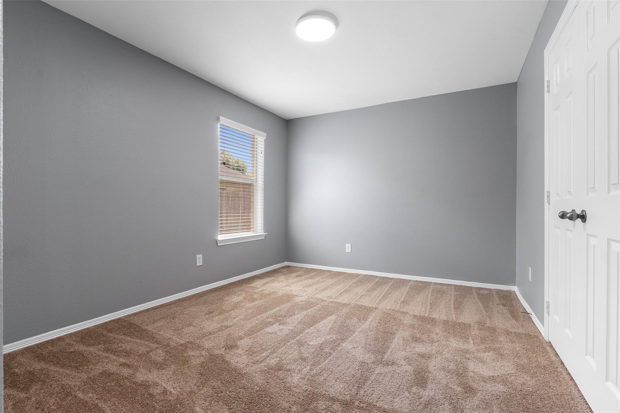 1815 Sherwood Forest Circle