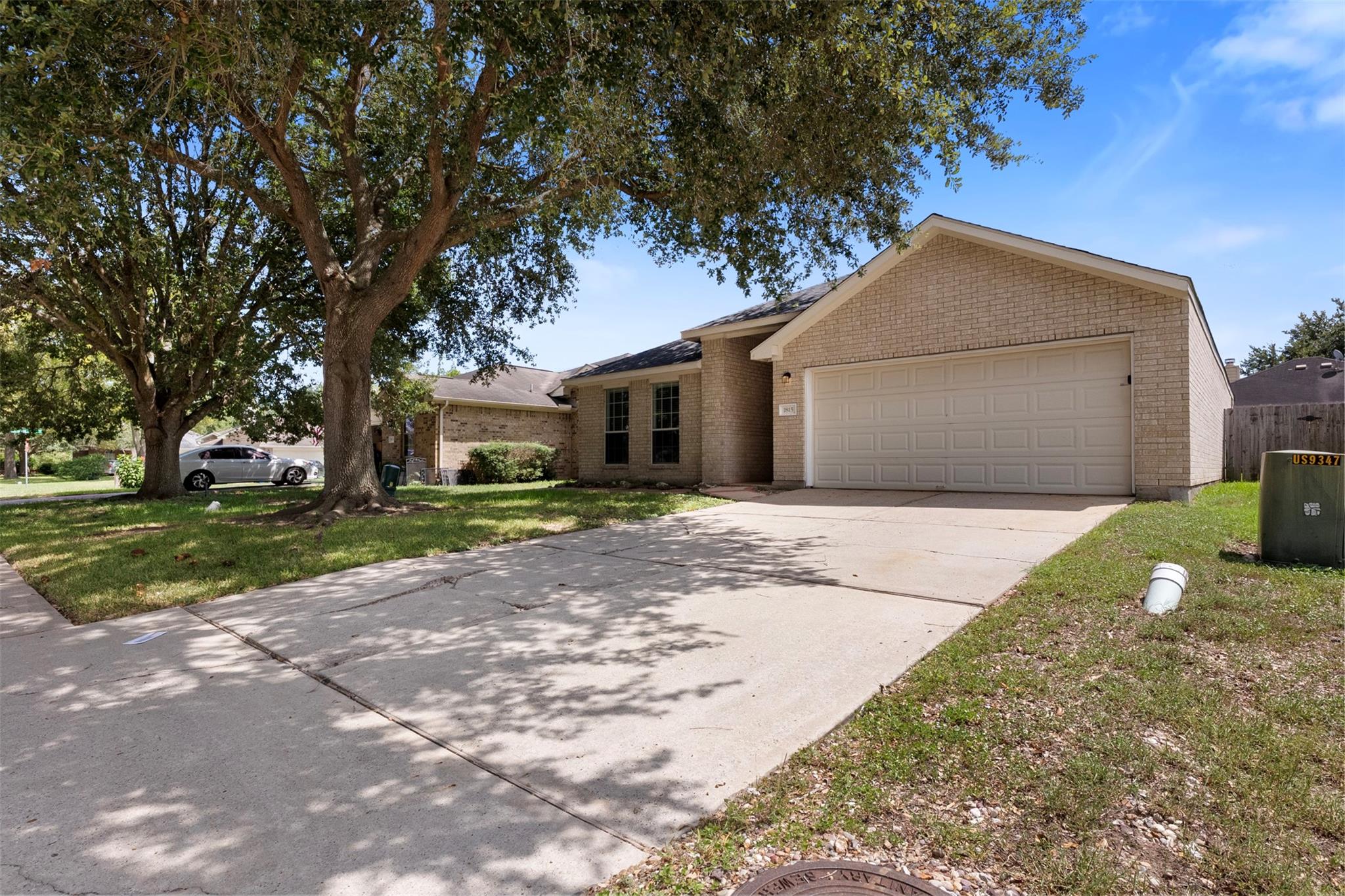 1815 Sherwood Forest Circle