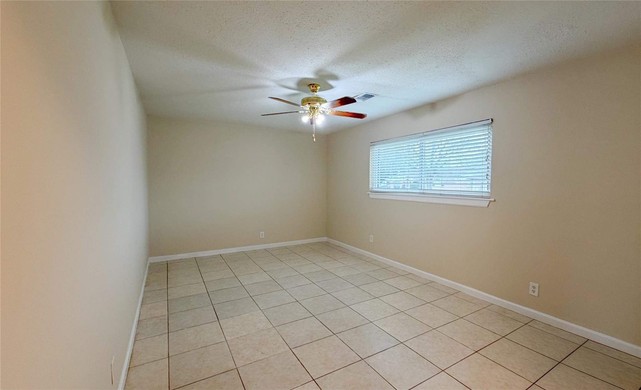 1808 Dolphin Drive