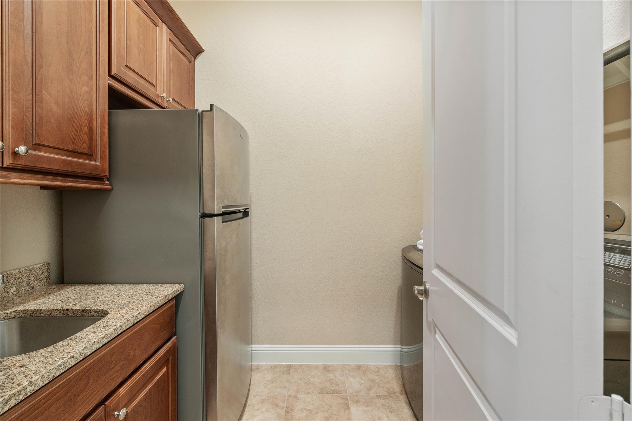 64 Venetia Grove Drive