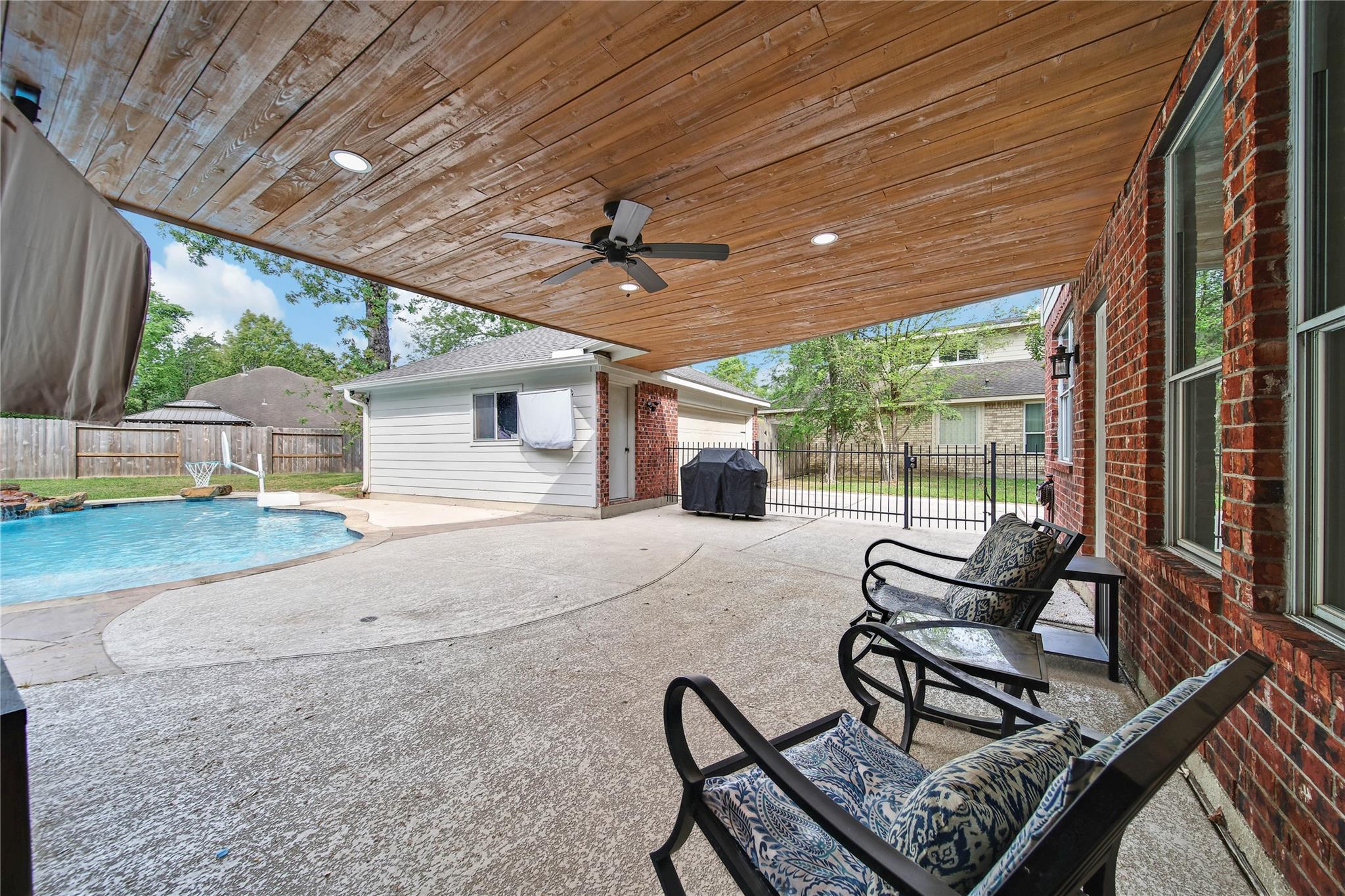 3 Murmuring Creek Place