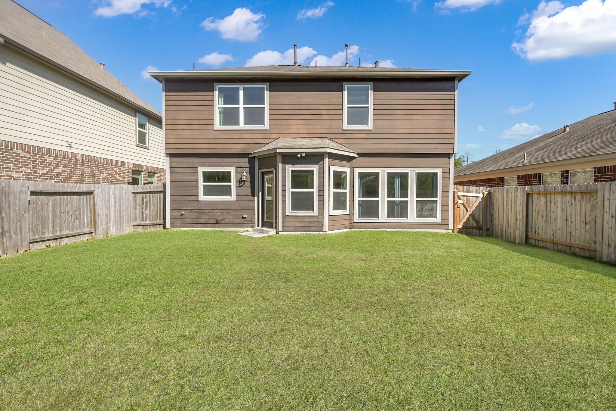 2654 Magnolia Fair Way