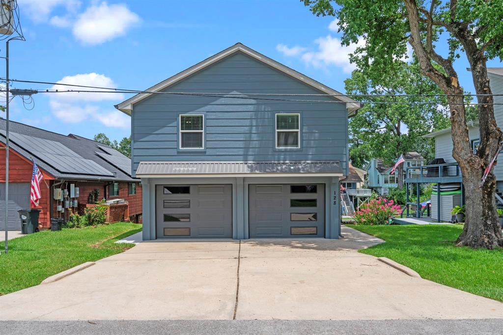 128 Clear Water Street W