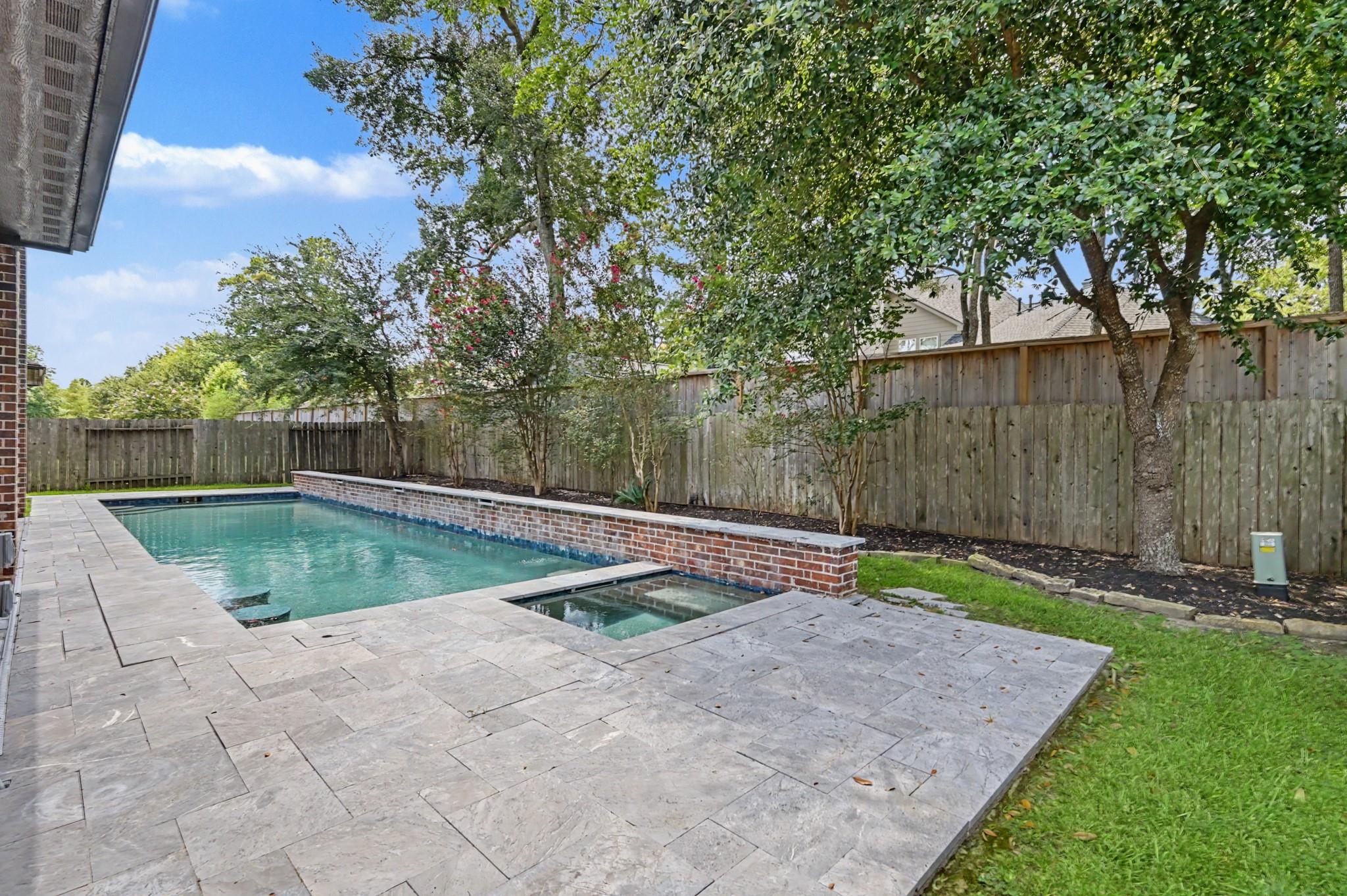 2807 Alan Lake Lane