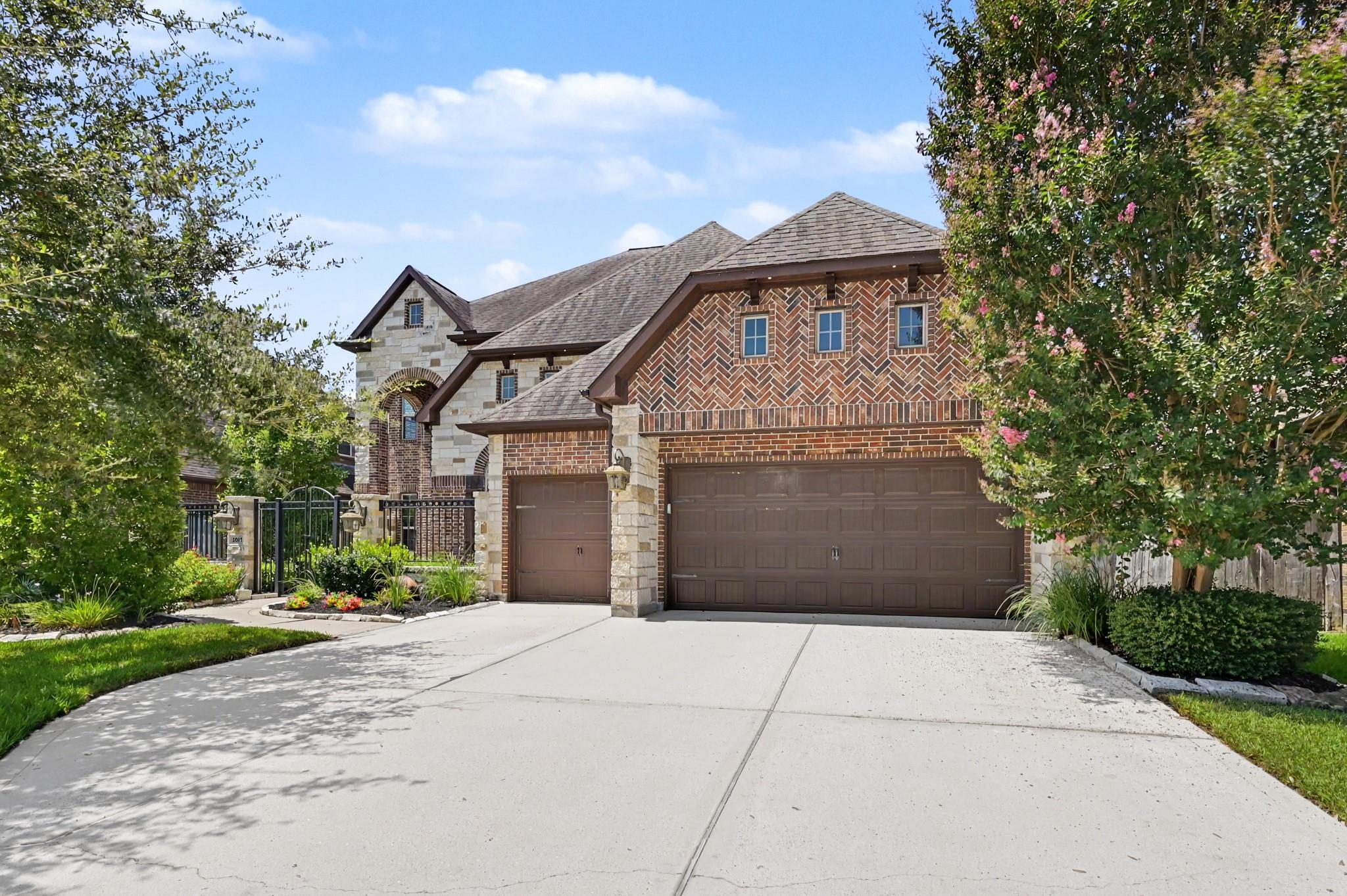 2807 Alan Lake Lane