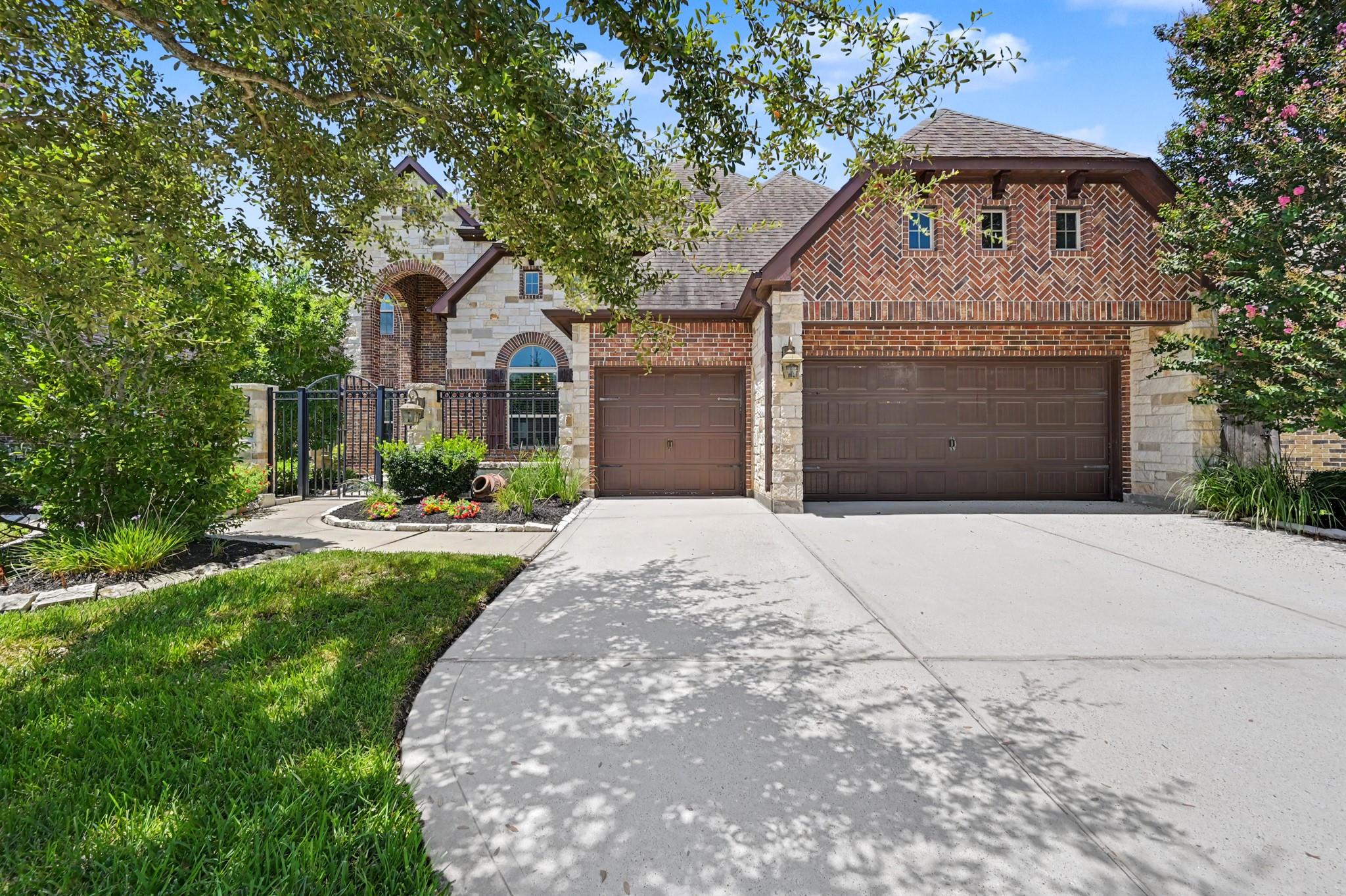 2807 Alan Lake Lane