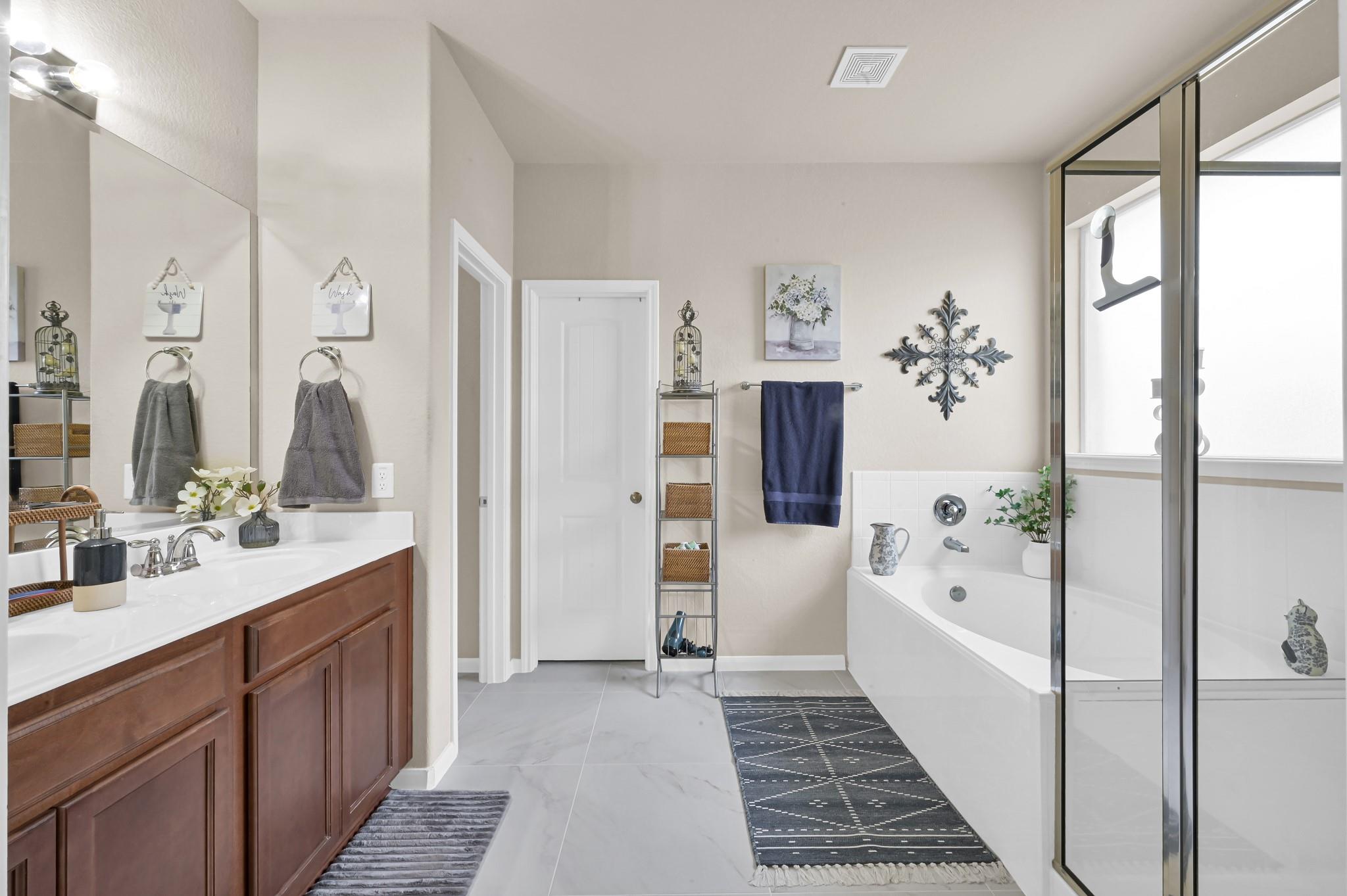 2907 Meadow Tree Lane