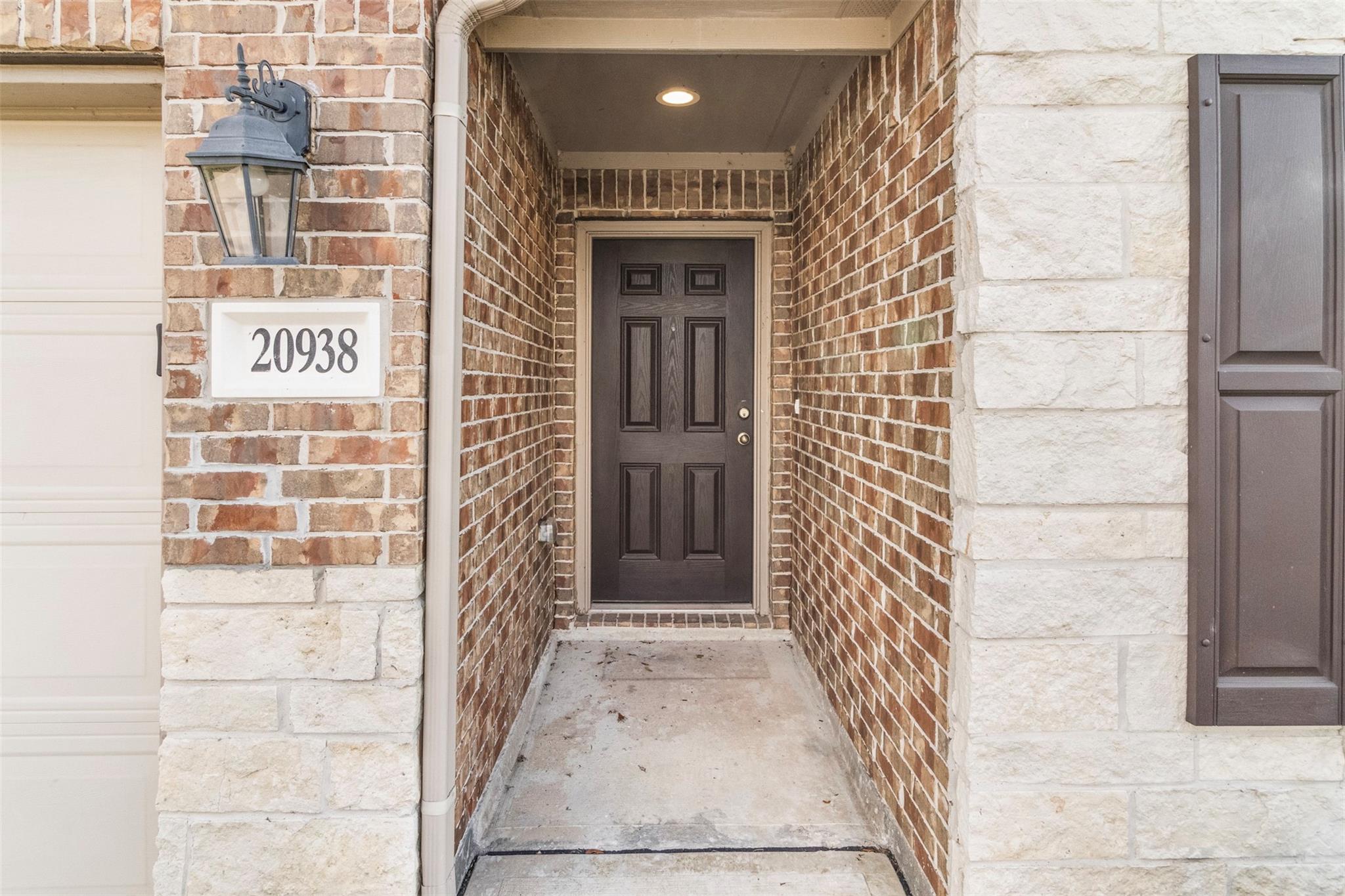 20938 Canary Wood Lane