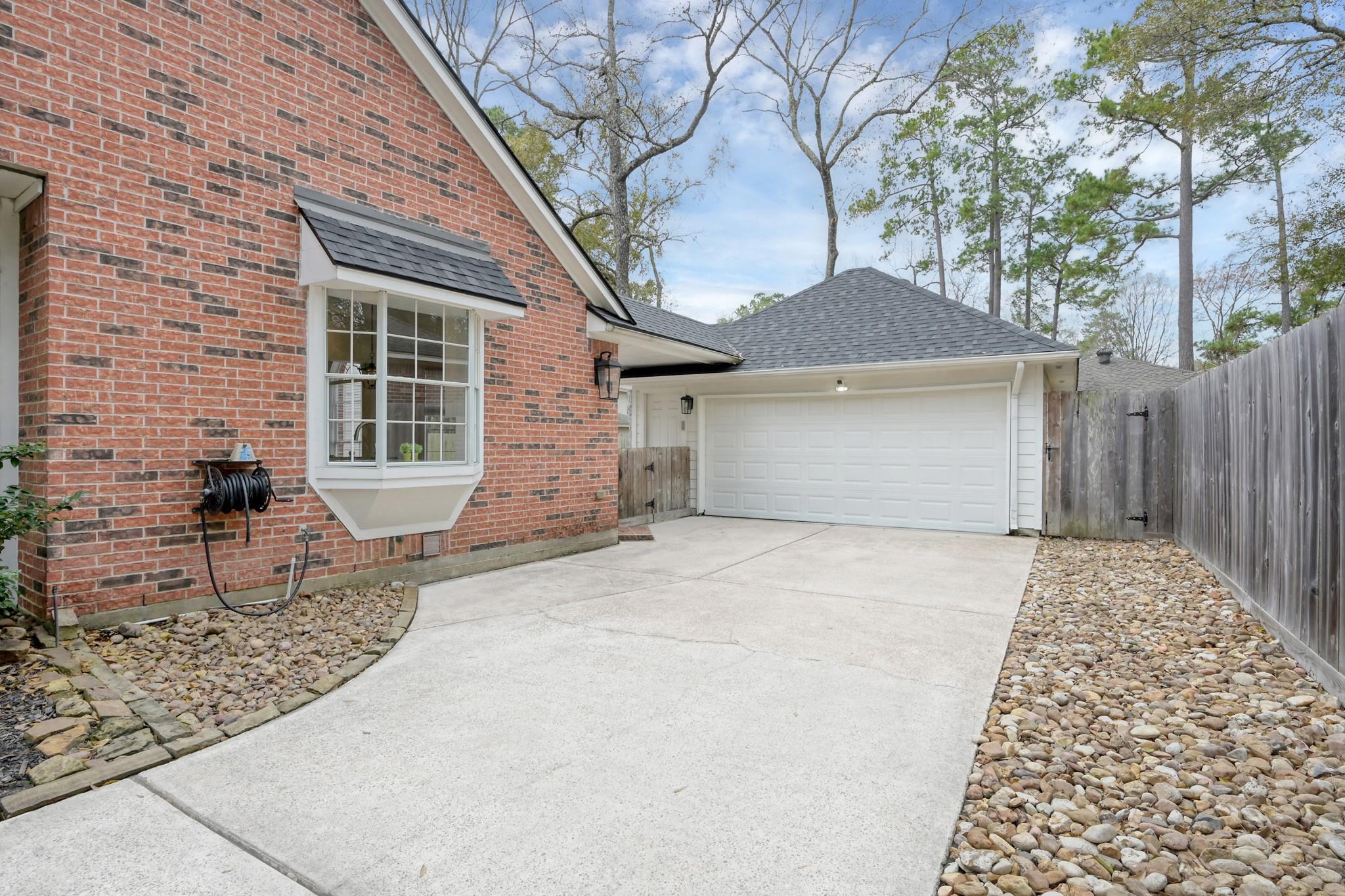 31 E Amberglow Circle