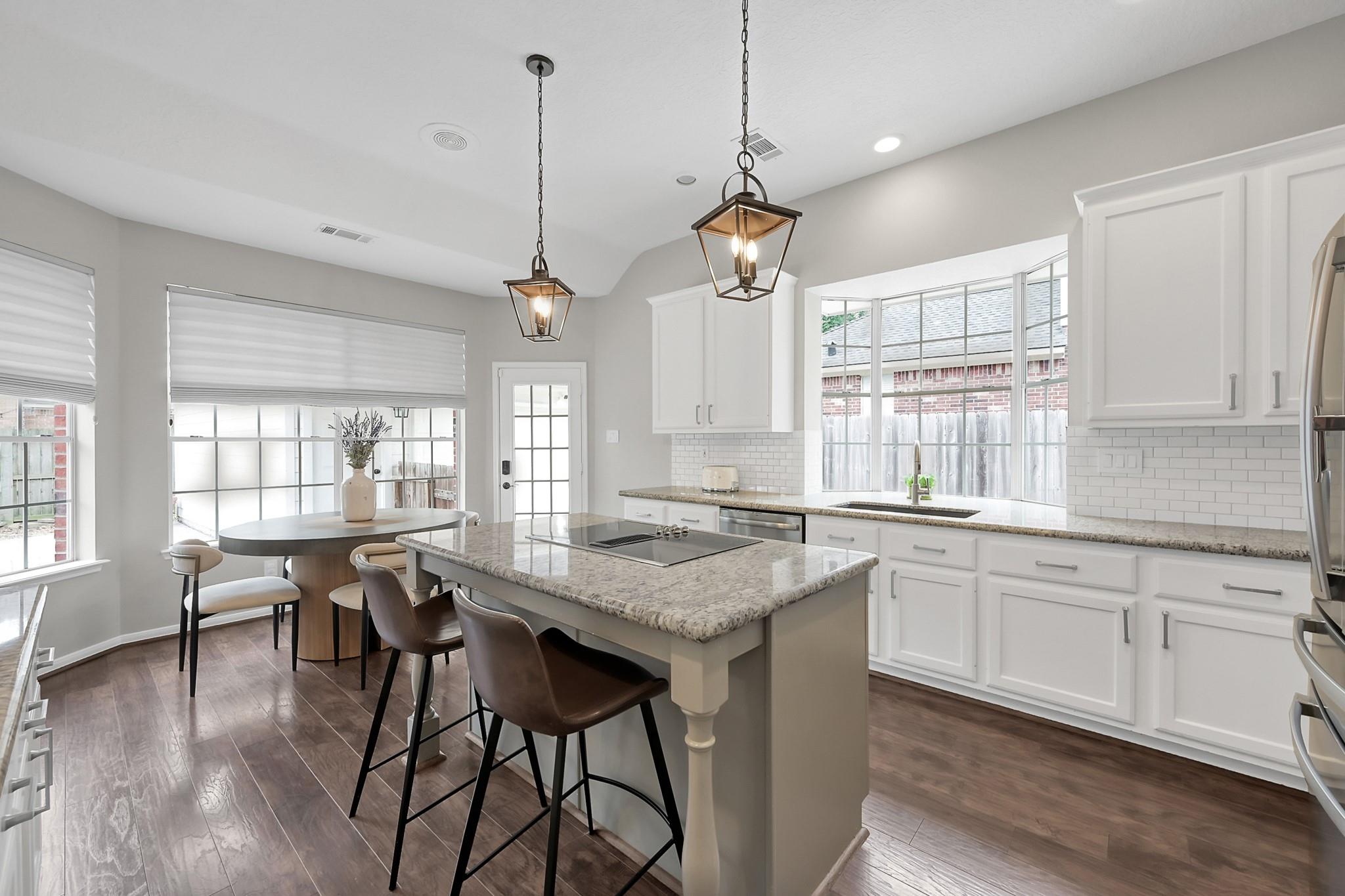 31 E Amberglow Circle