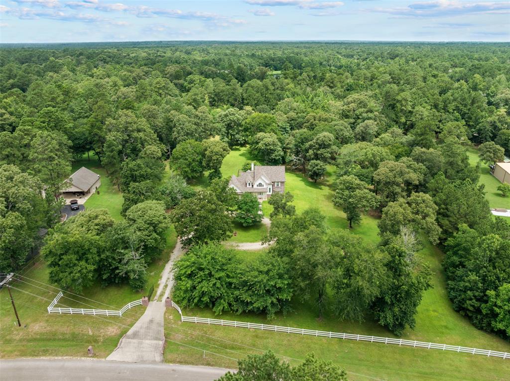 25064 Holly Oaks Court