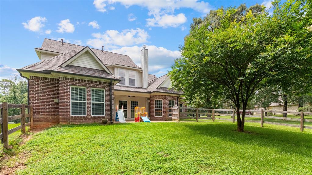 25064 Holly Oaks Court