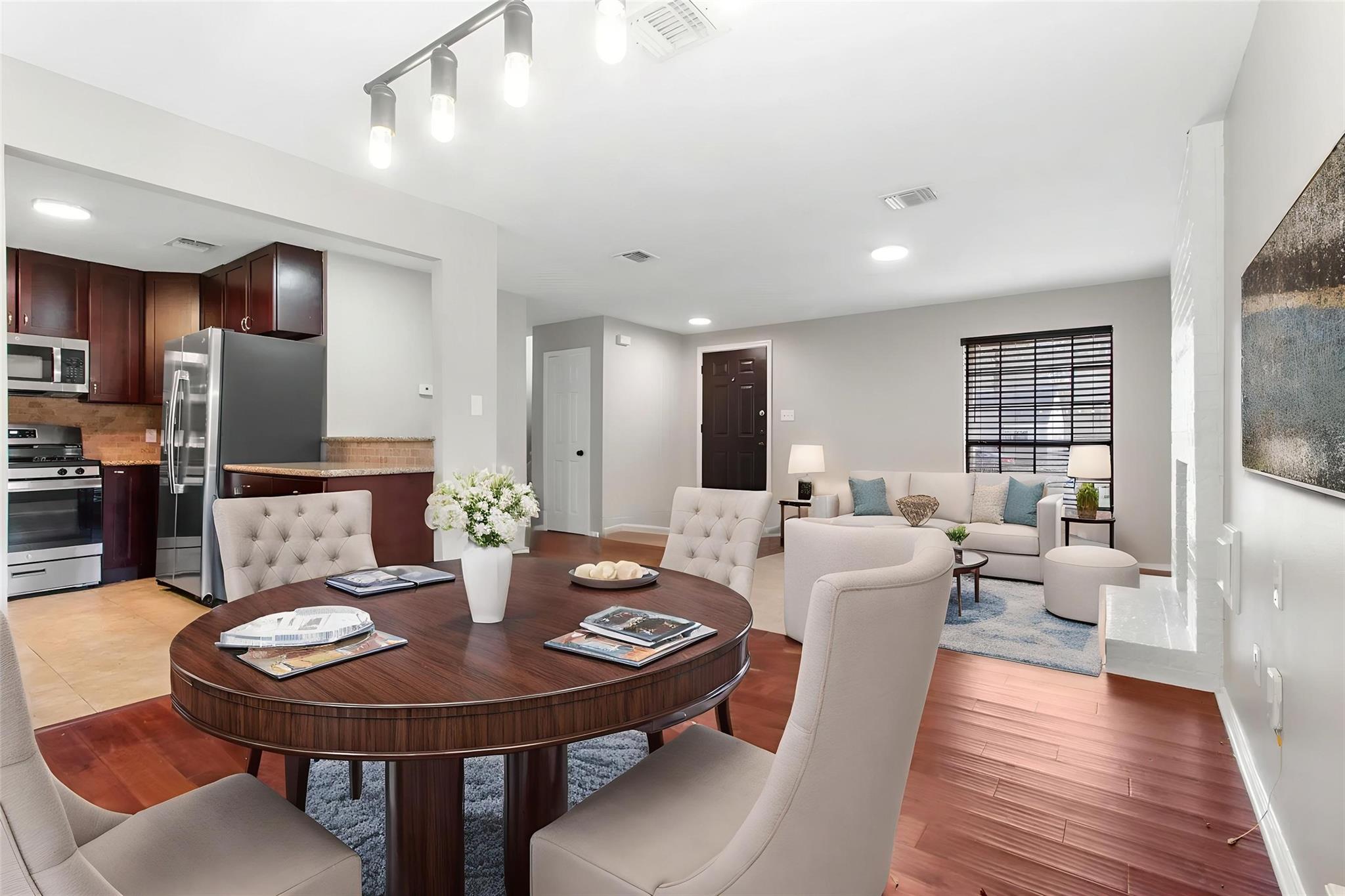 102 Summer Crest Circle