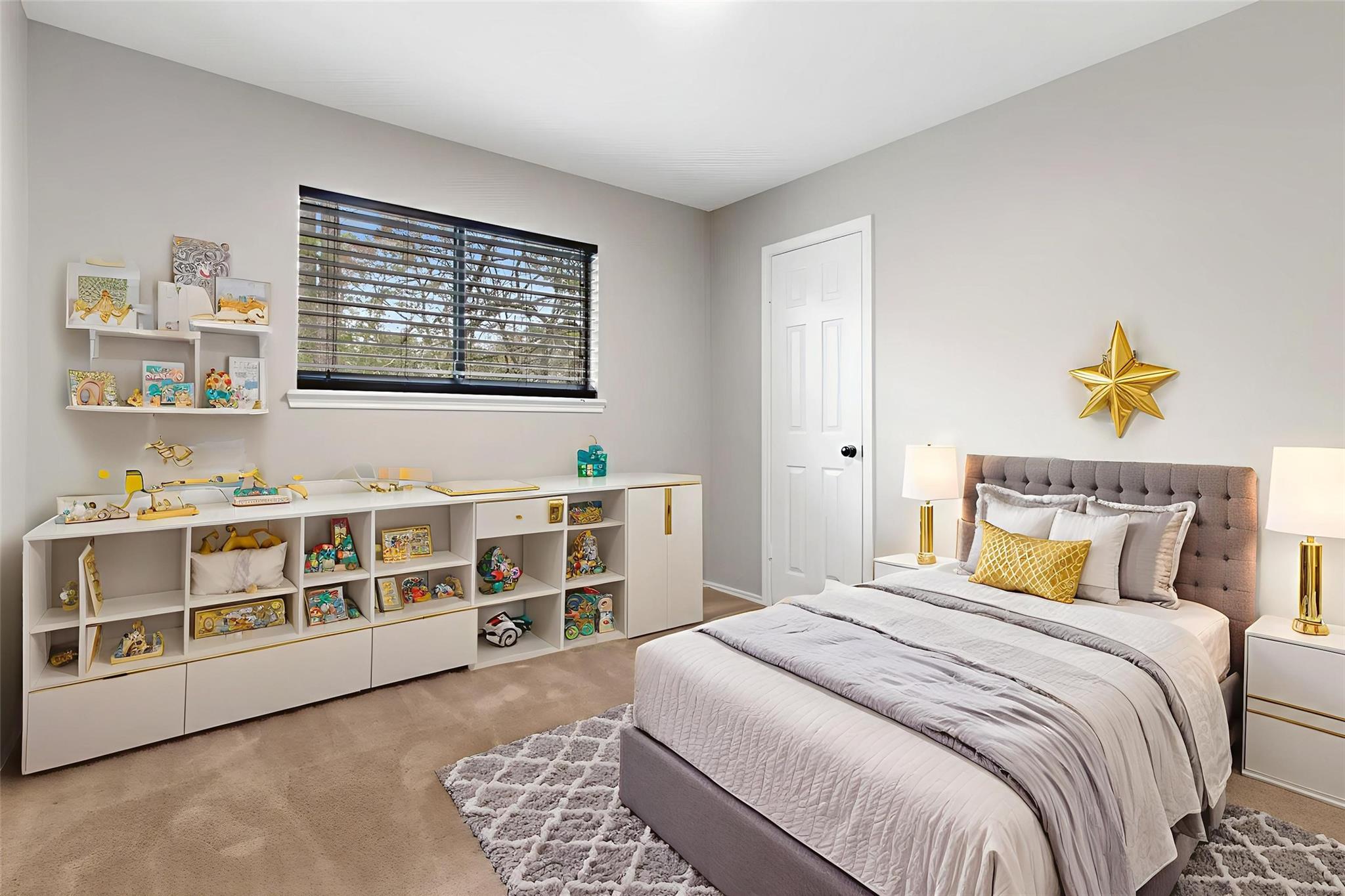 102 Summer Crest Circle