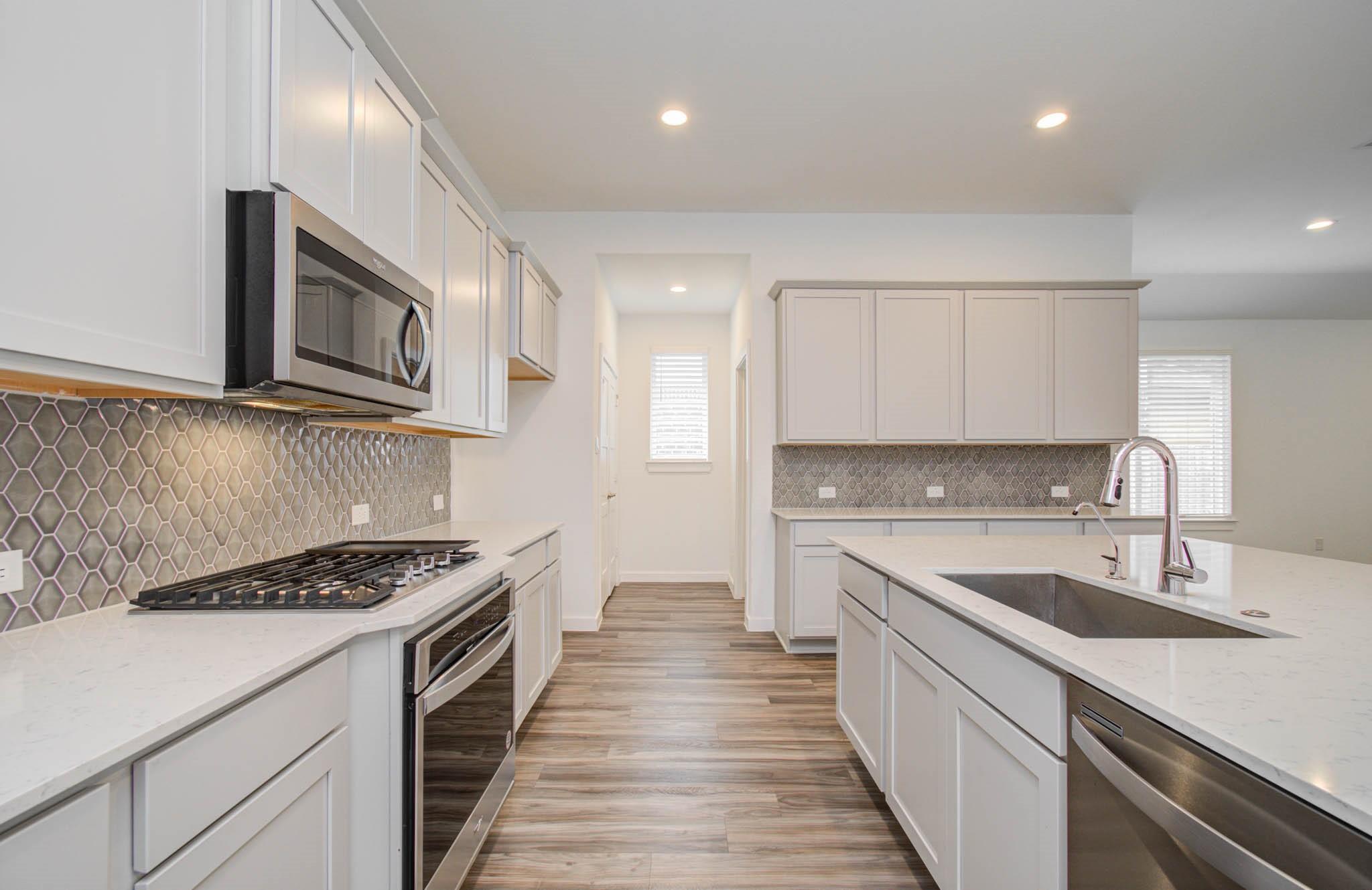 10011 Angelina Woods Lane