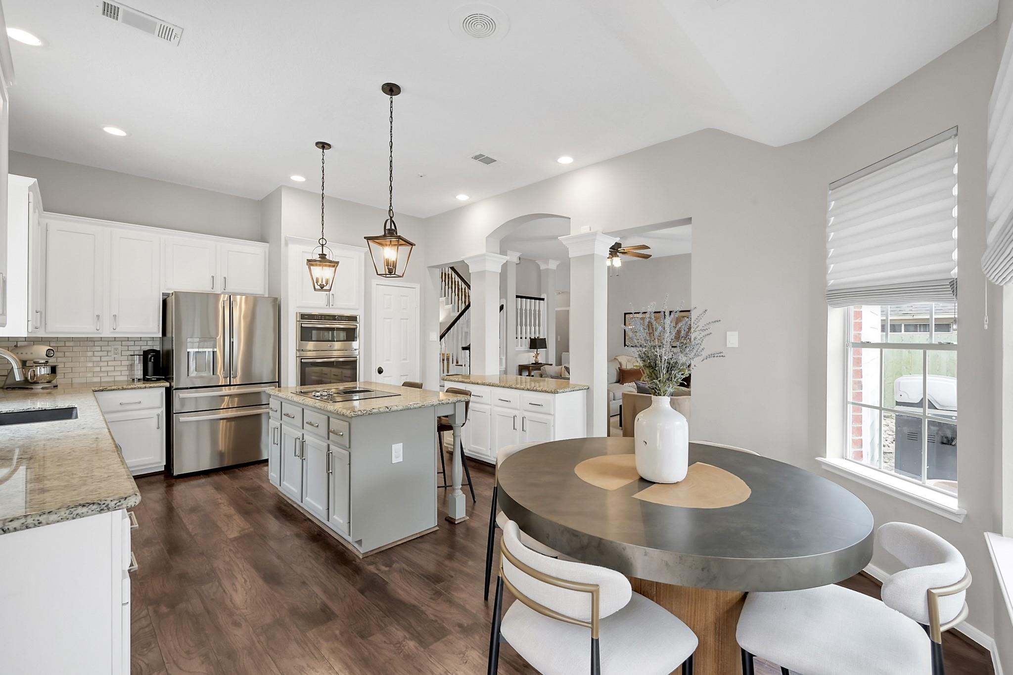 31 E Amberglow Circle
