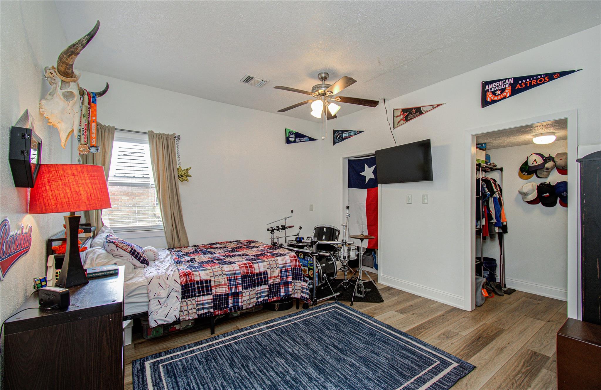 9501 Gene Street