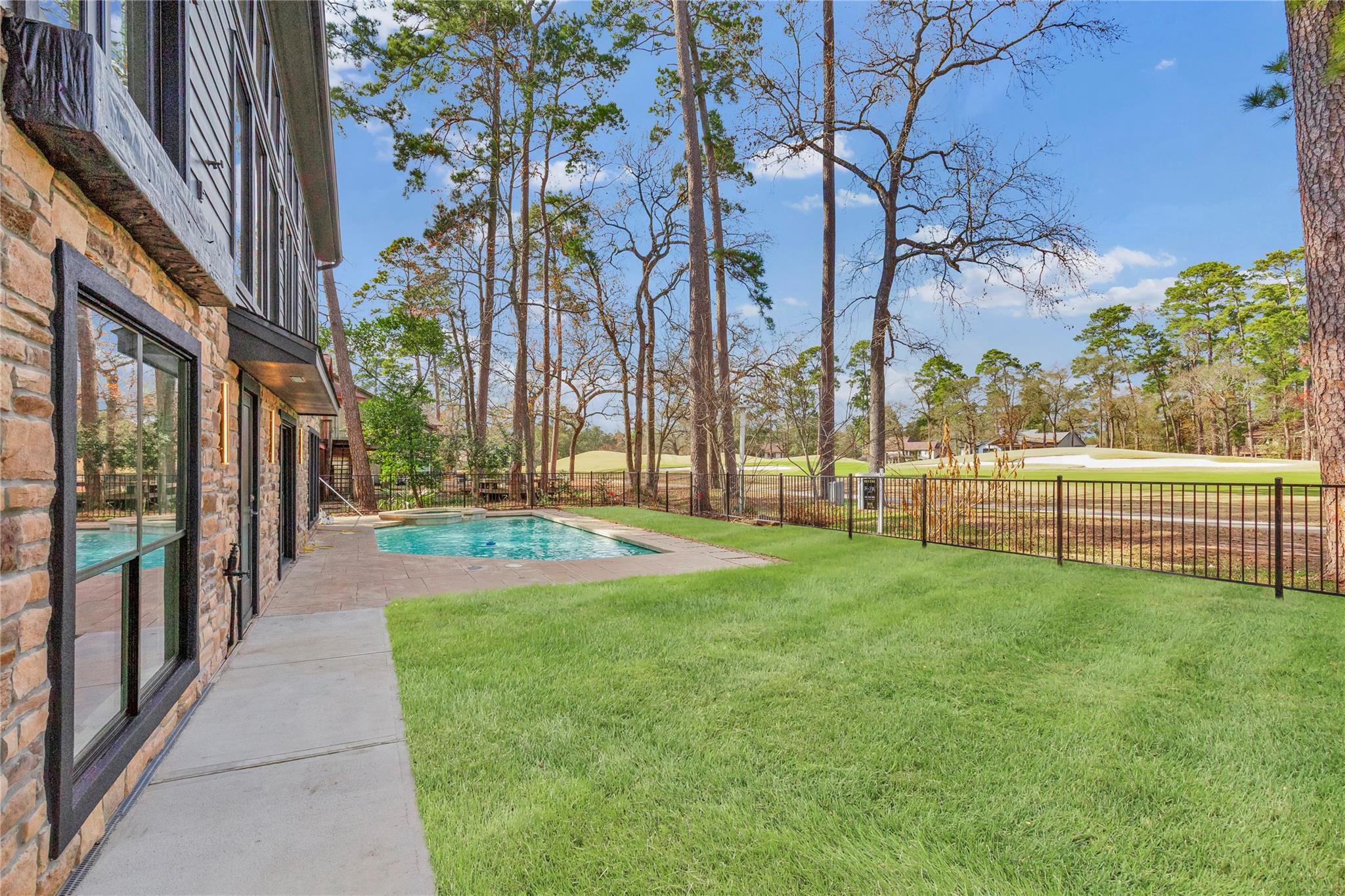 20 Buttonbush Ct