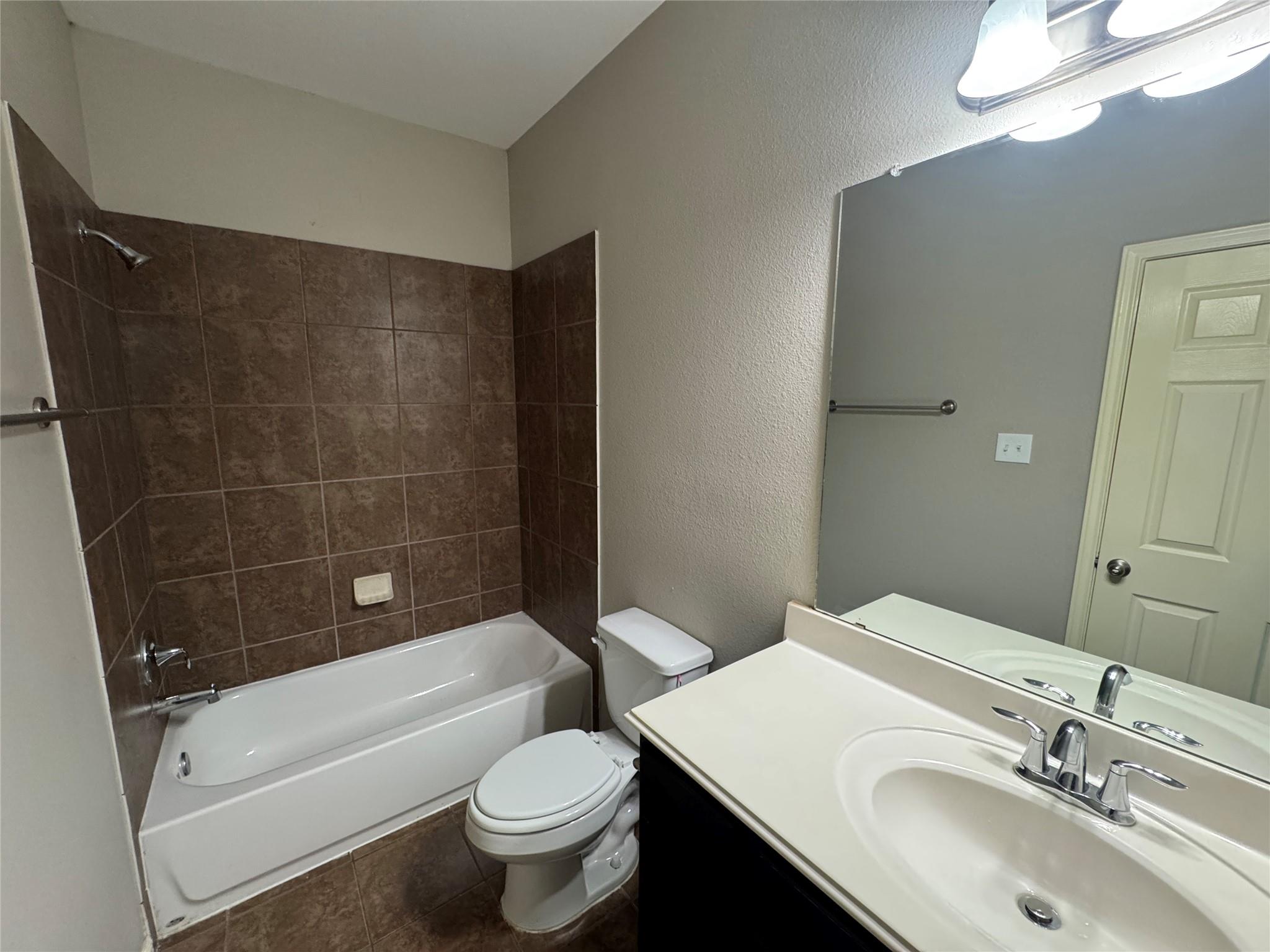 13507 Vista De Oro Street