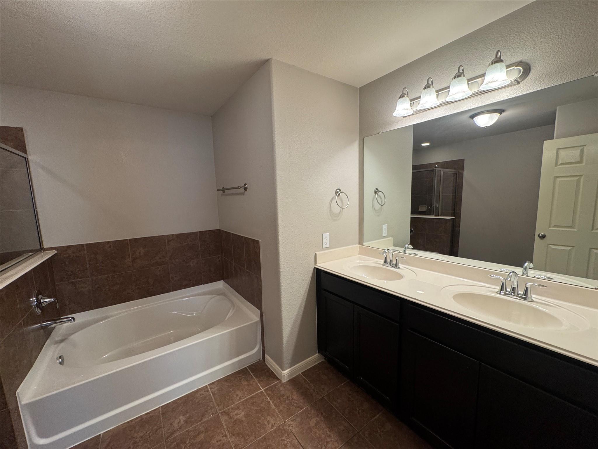 13507 Vista De Oro Street