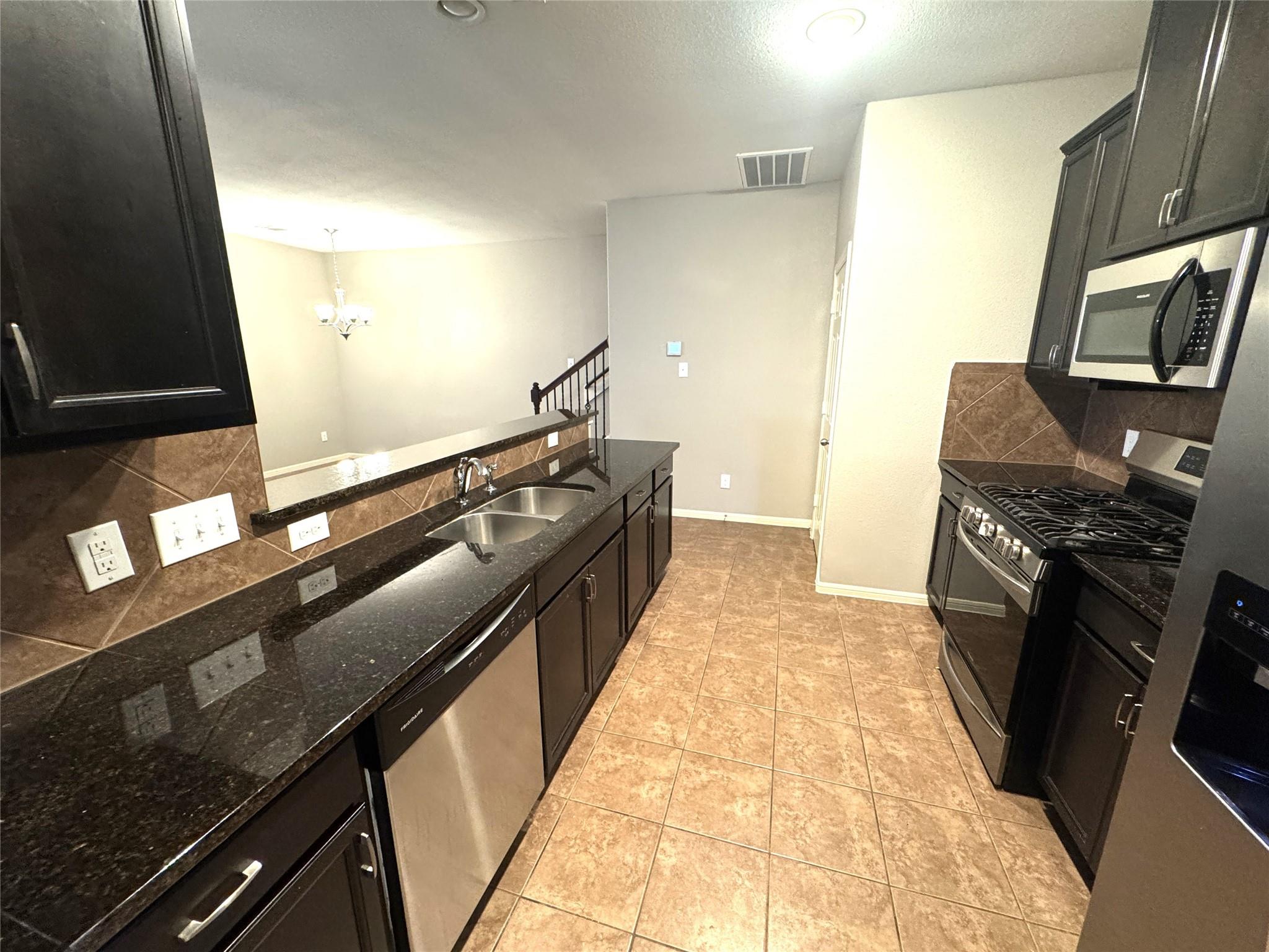 13507 Vista De Oro Street