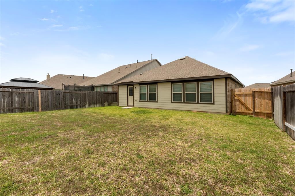 3319 Meadknoll Lane