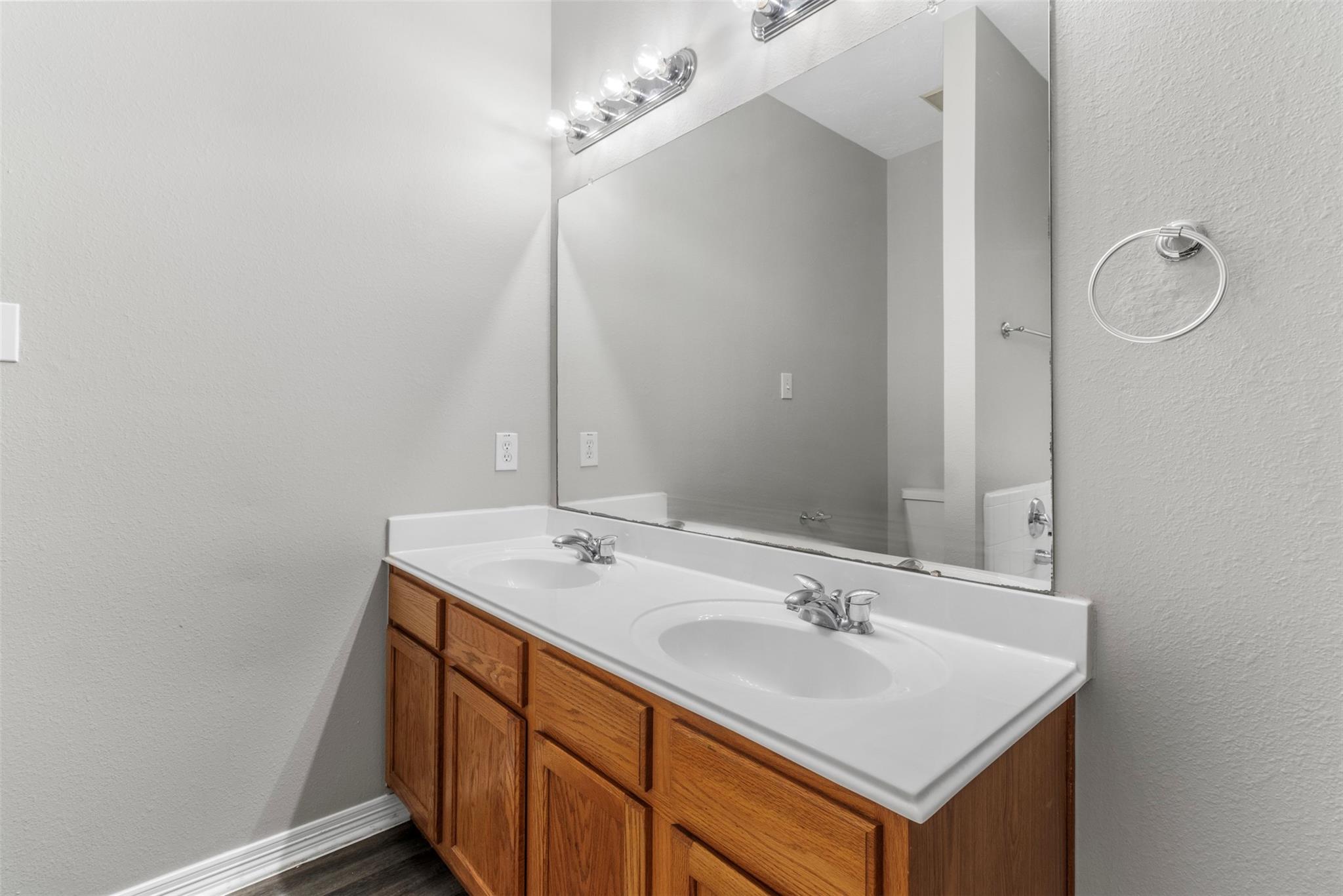 2222 Valley View Crossing