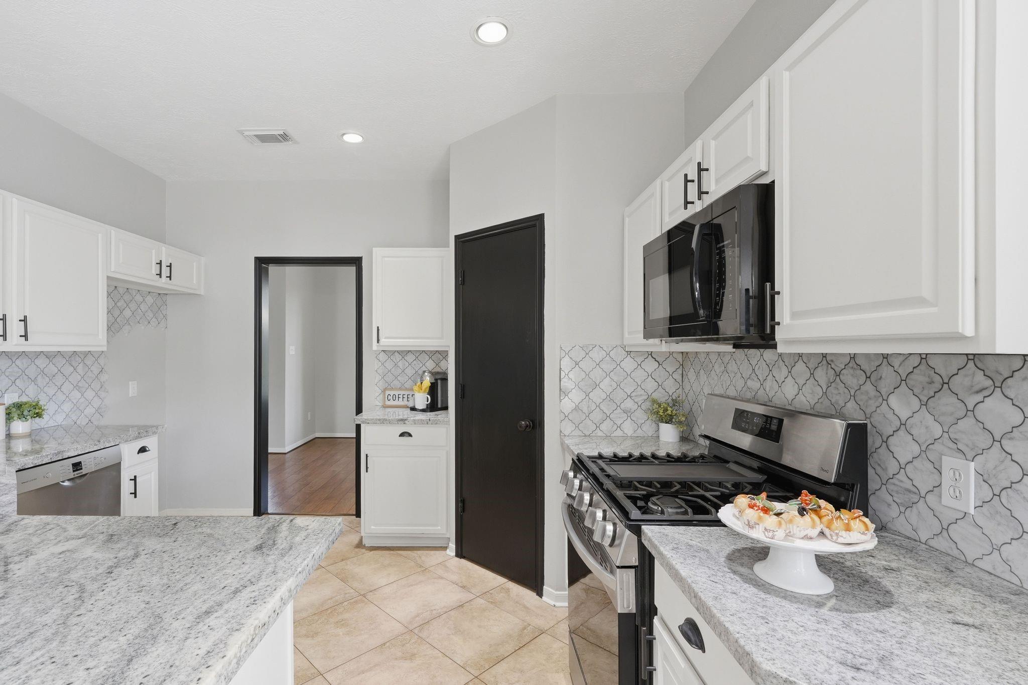 2607 Holly Walk Lane