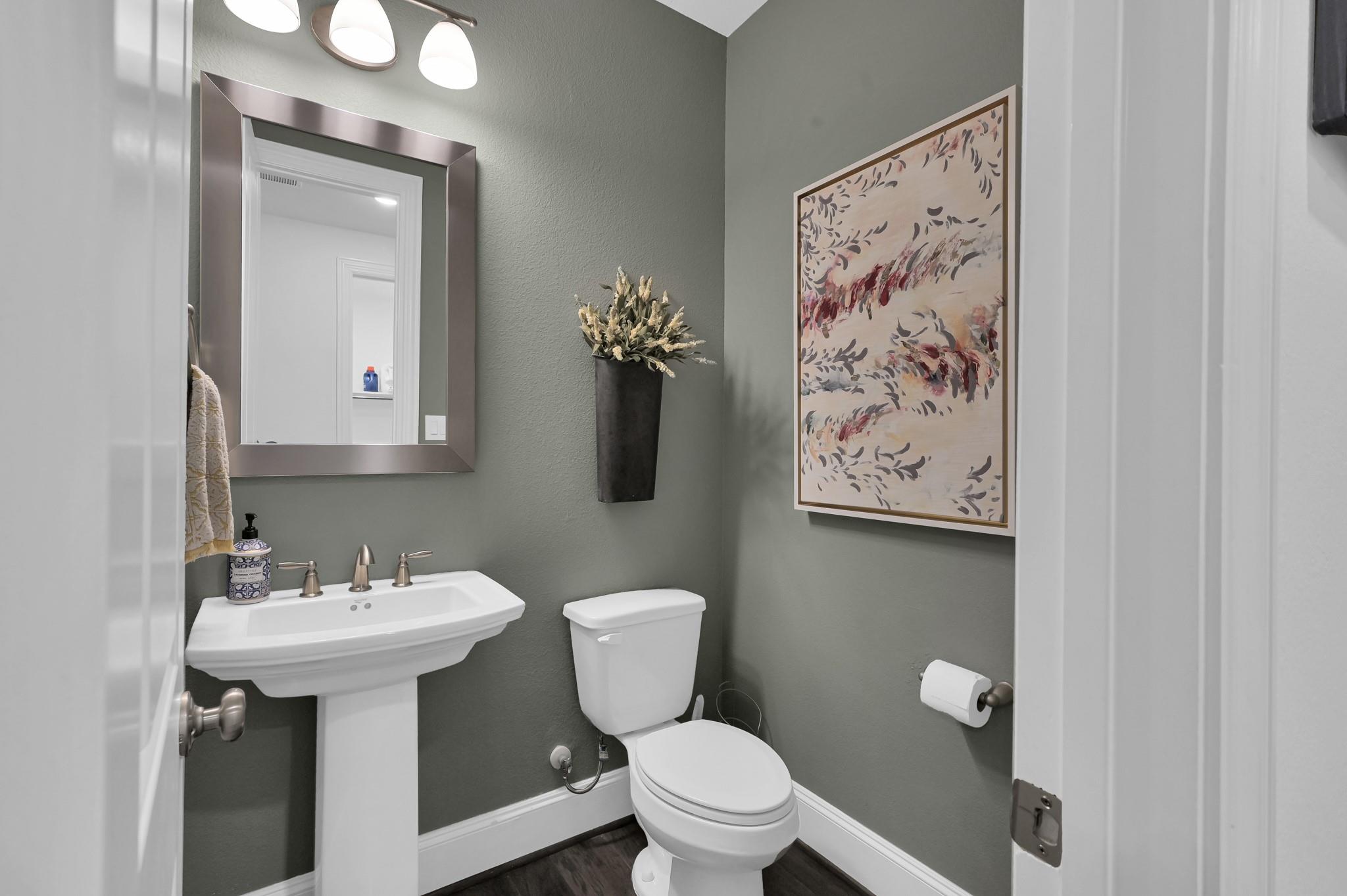 1411 Layla Sage Loop